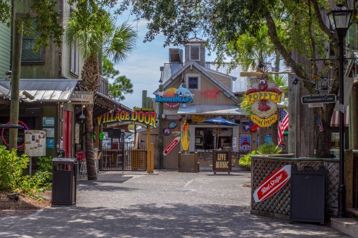 LAUREL GROVE - Residential