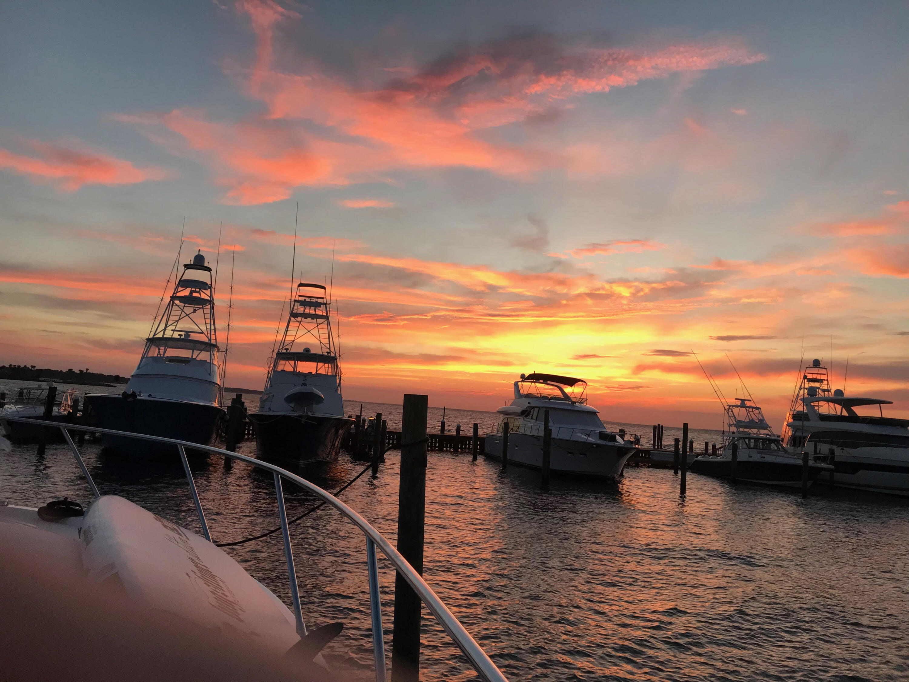 LAUREL GROVE - Residential