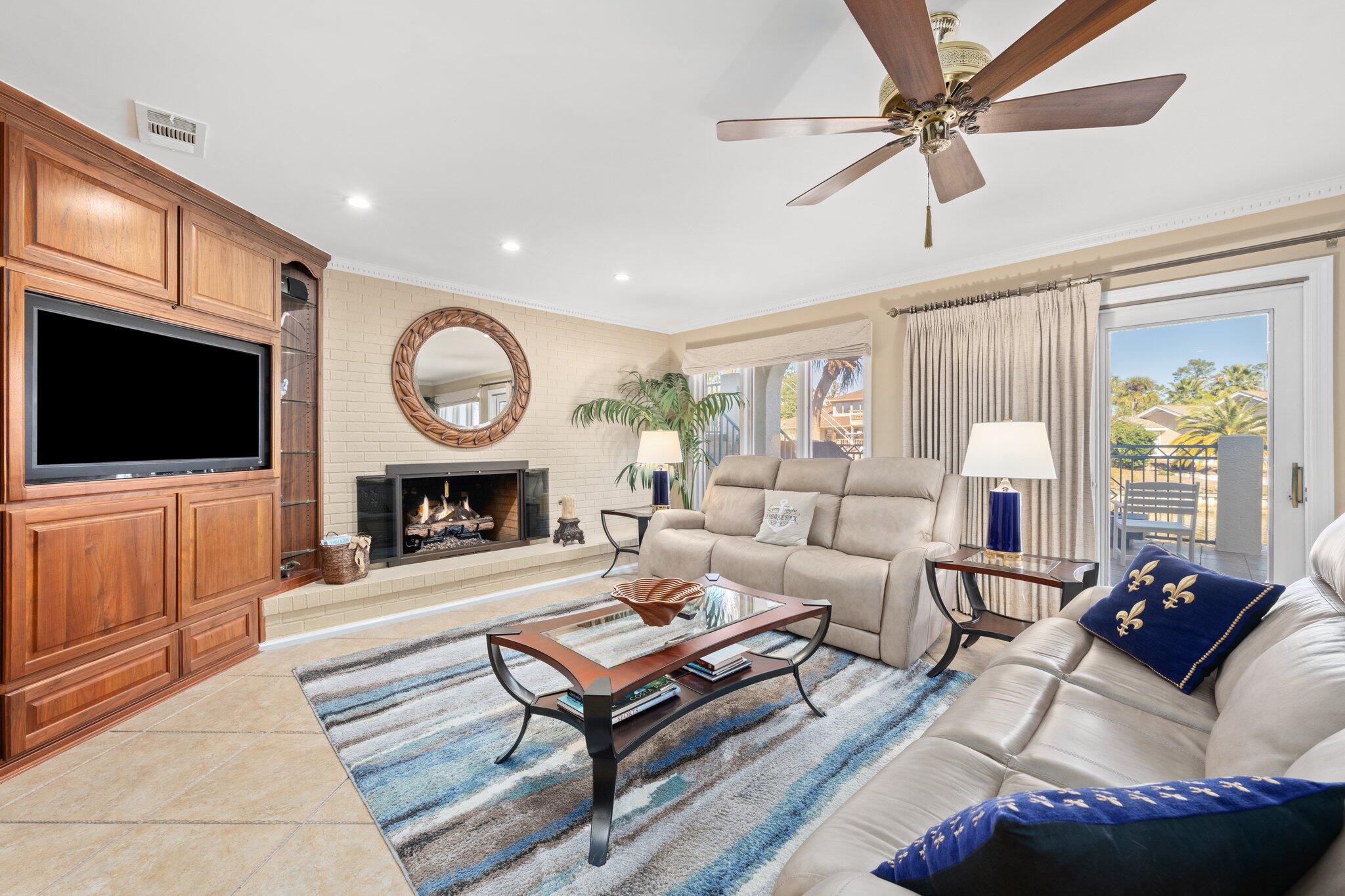 BAY POINT UNIT 1 - Residential