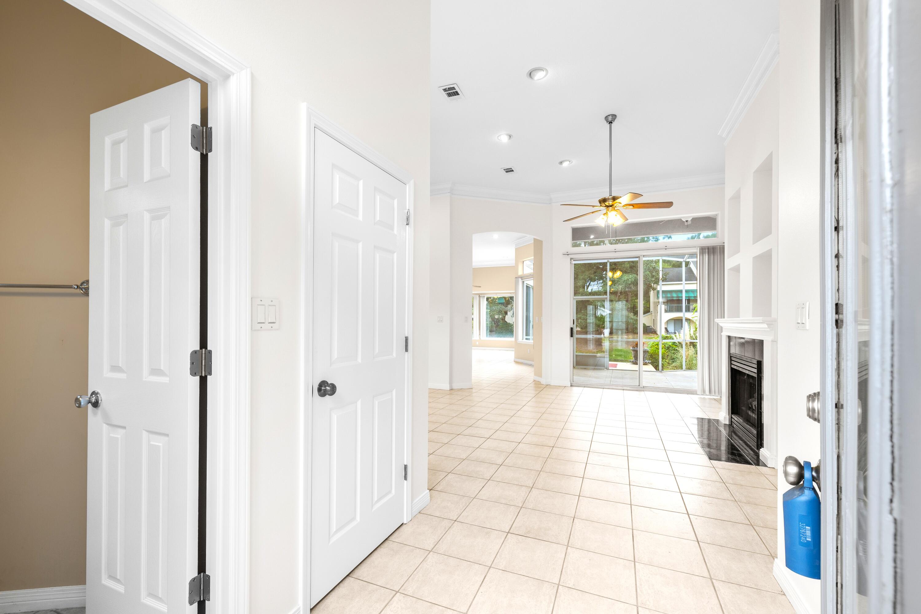 HIDDEN LAKES - Residential