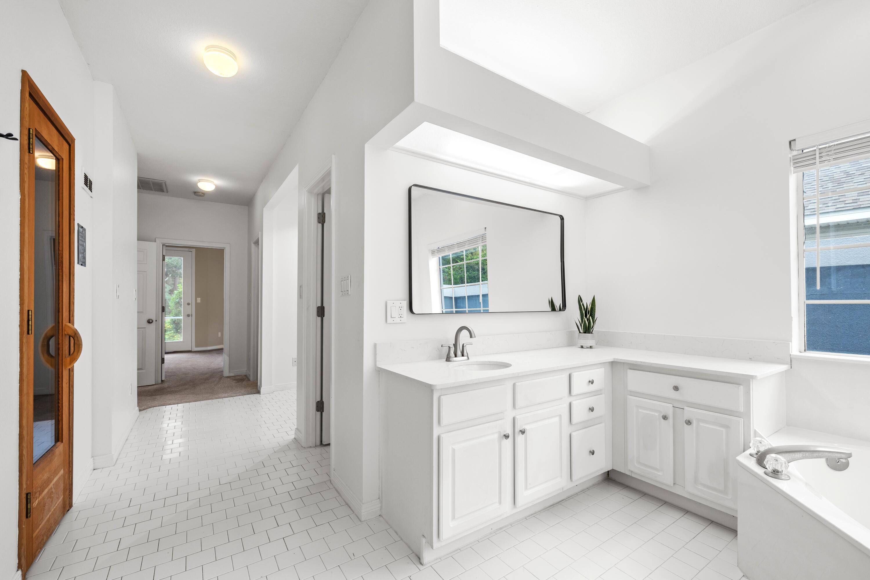 HIDDEN LAKES - Residential