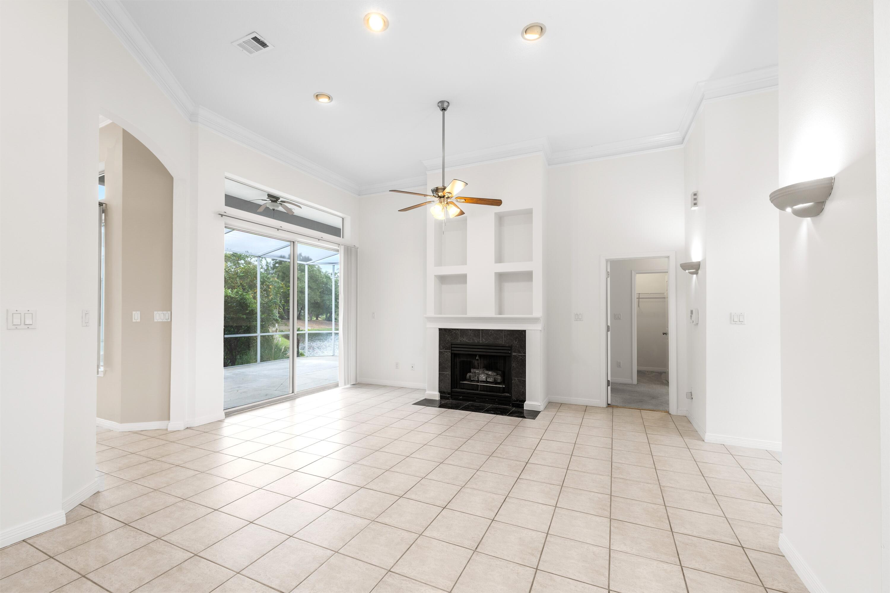 HIDDEN LAKES - Residential