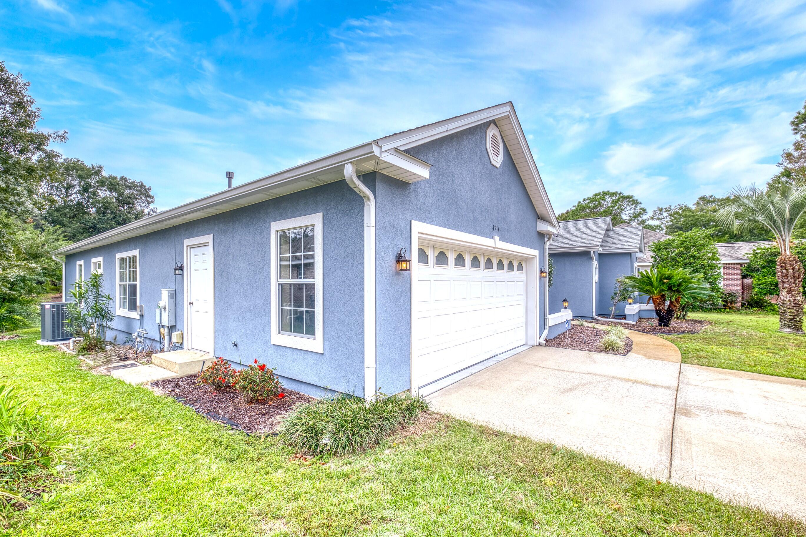 HIDDEN LAKES - Residential