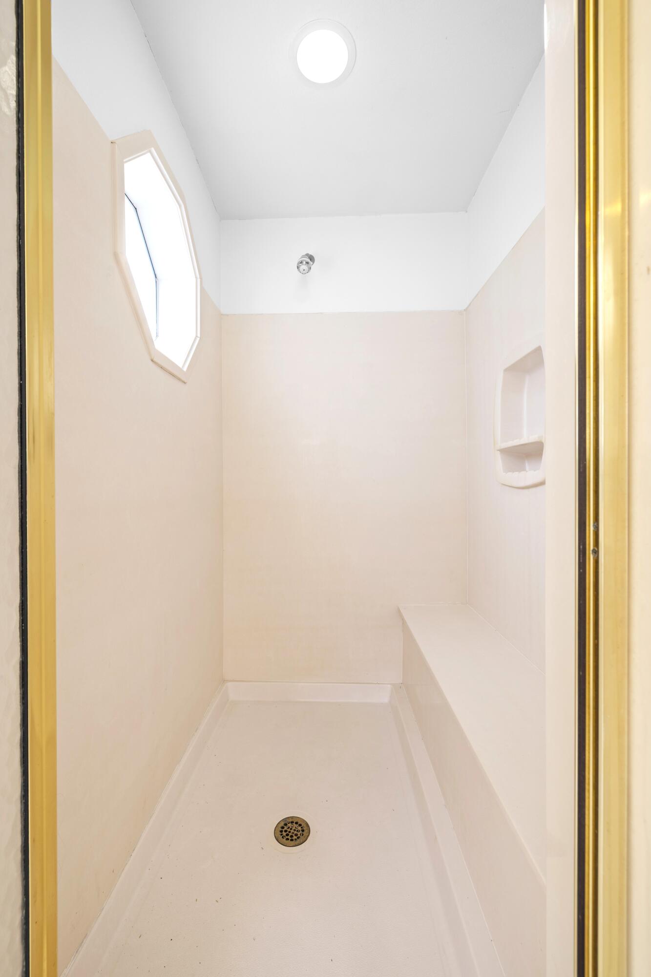 HIDDEN LAKES - Residential