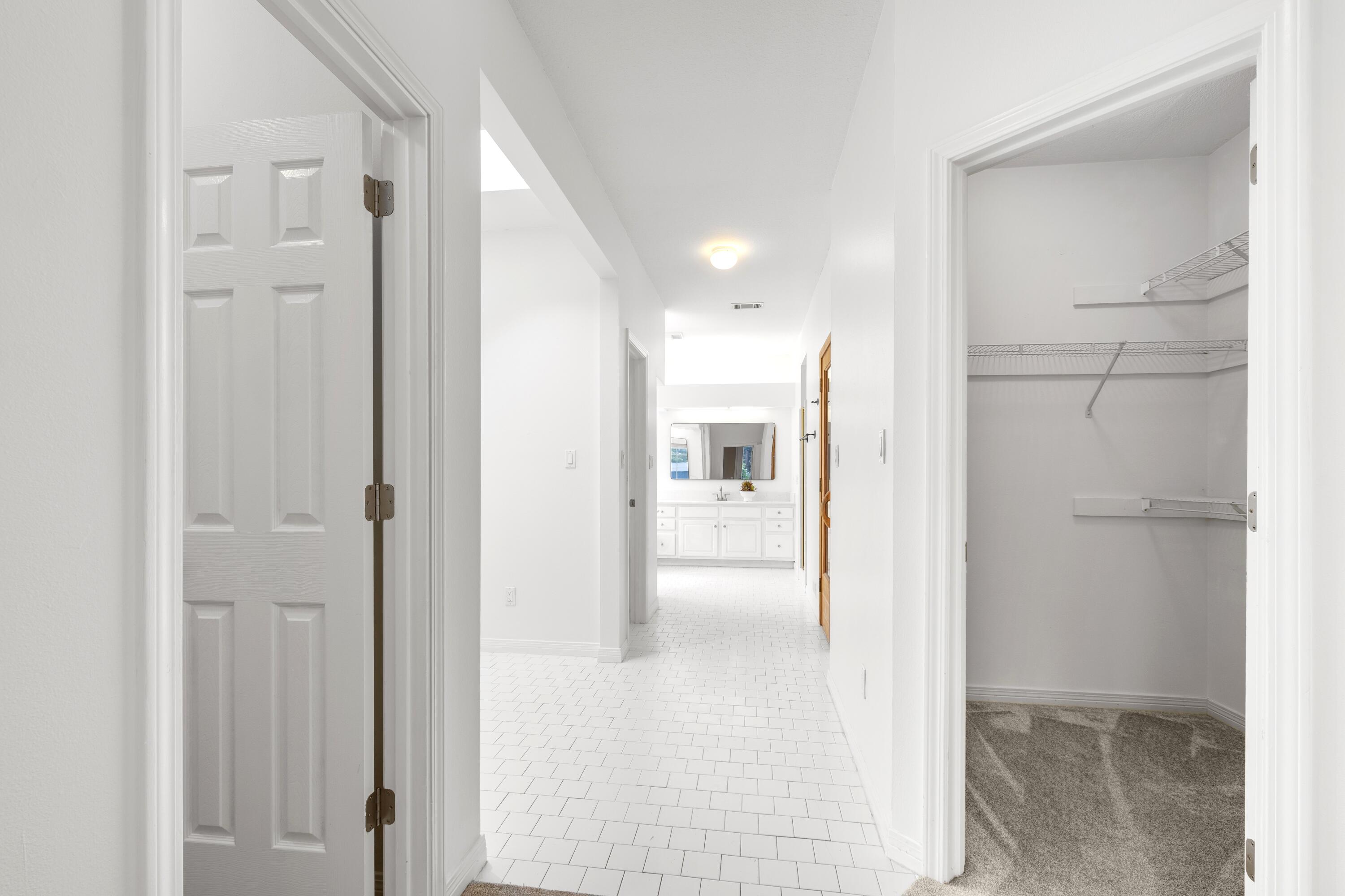 HIDDEN LAKES - Residential