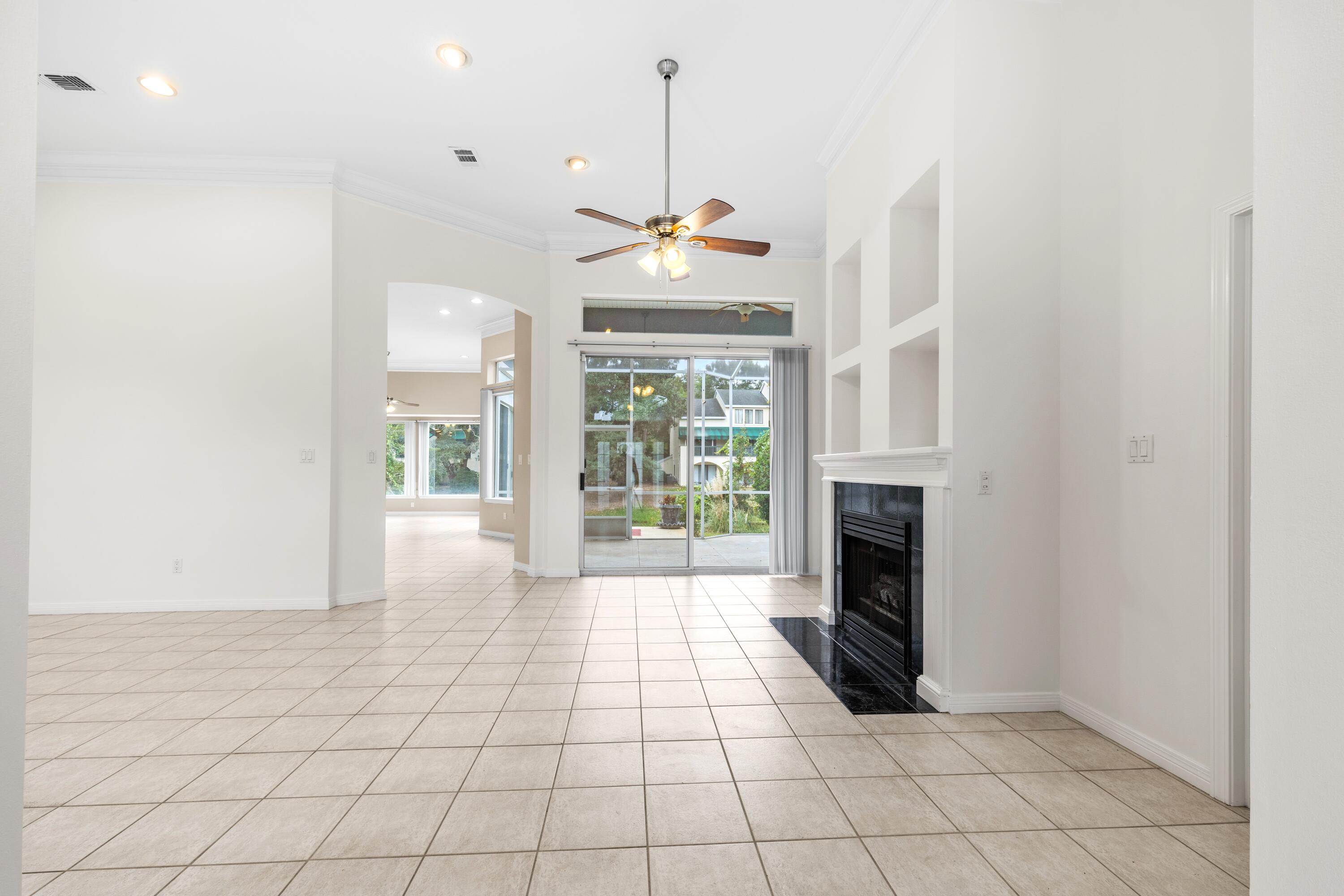 HIDDEN LAKES - Residential