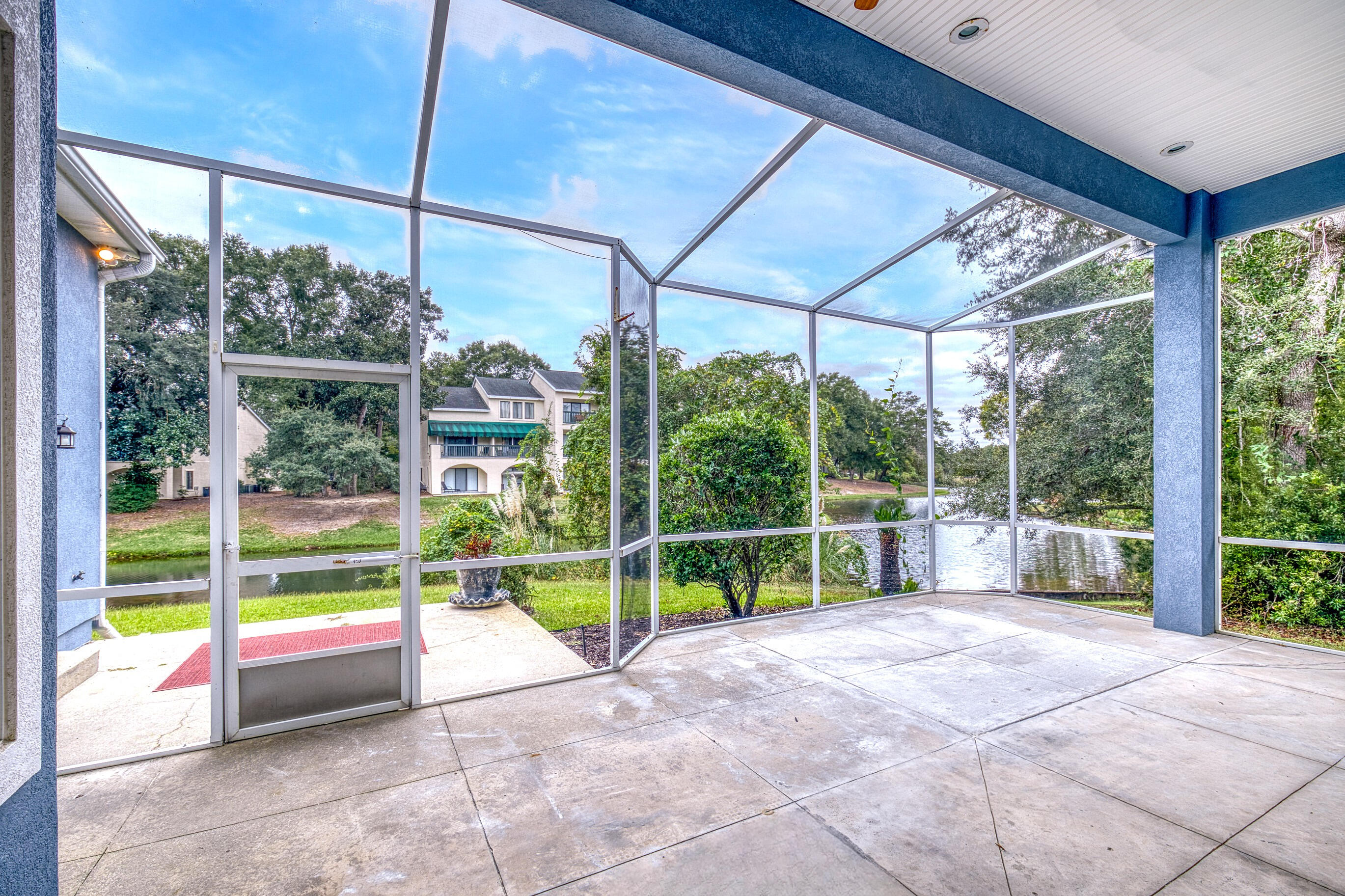 HIDDEN LAKES - Residential