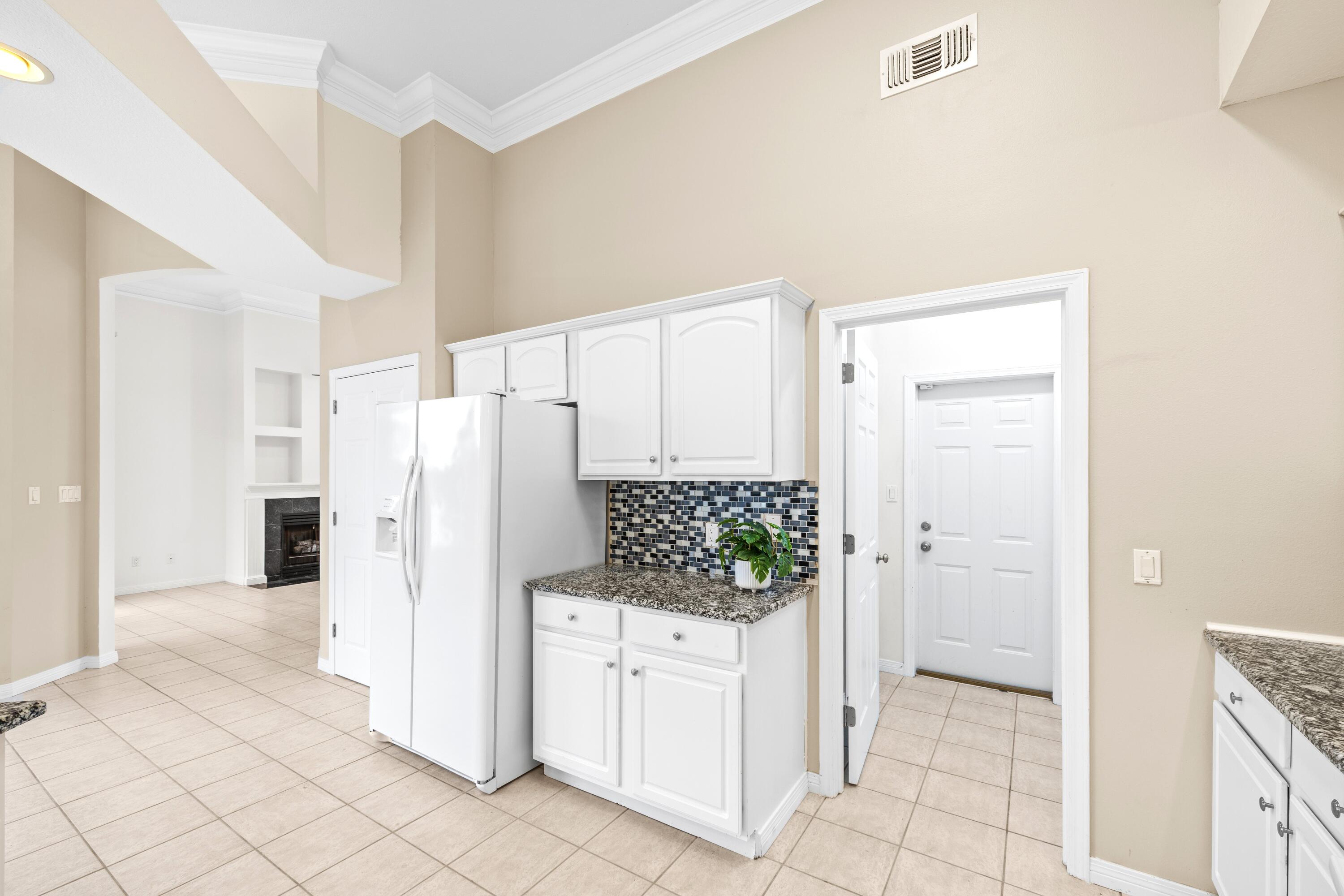 HIDDEN LAKES - Residential