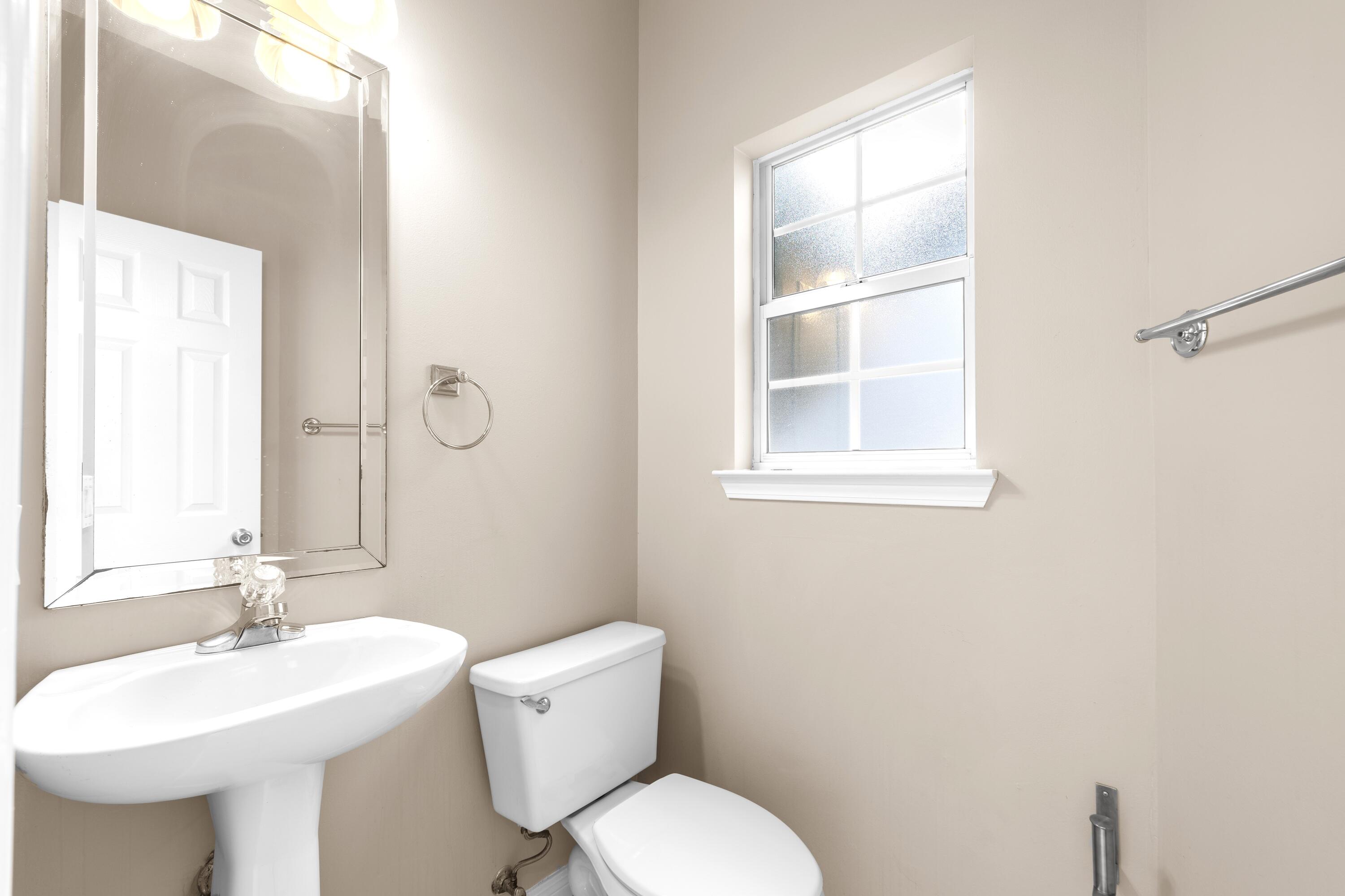 HIDDEN LAKES - Residential