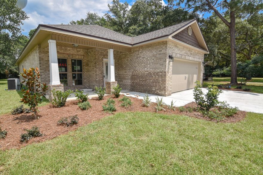 MOVE IN THIS HOUSE FOR FREE! BUILDER PAYS ALL CLOSING COSTS. Beautiful 4bed/2.5bath home by local builder. In the craftsman style, this home offers all the comforts & conveniences of modern living: Quartz or granite counter-tops, custom cabinets w/ SOFT-CLOSE drawers & SLATE- finished GE appliances. Main living area(s) sport white-wash tile w/ FRIEZE carpeting in the bedrooms. This custom home also includes 9-11' ceilings, CROWN, tray ceiling and arched walk-thrus. Located near Eglin AFB, Mid-Bay Bridge and the white- sandy beaches of Destin, this home will be a MUST SEE! Don't miss this opportunity!