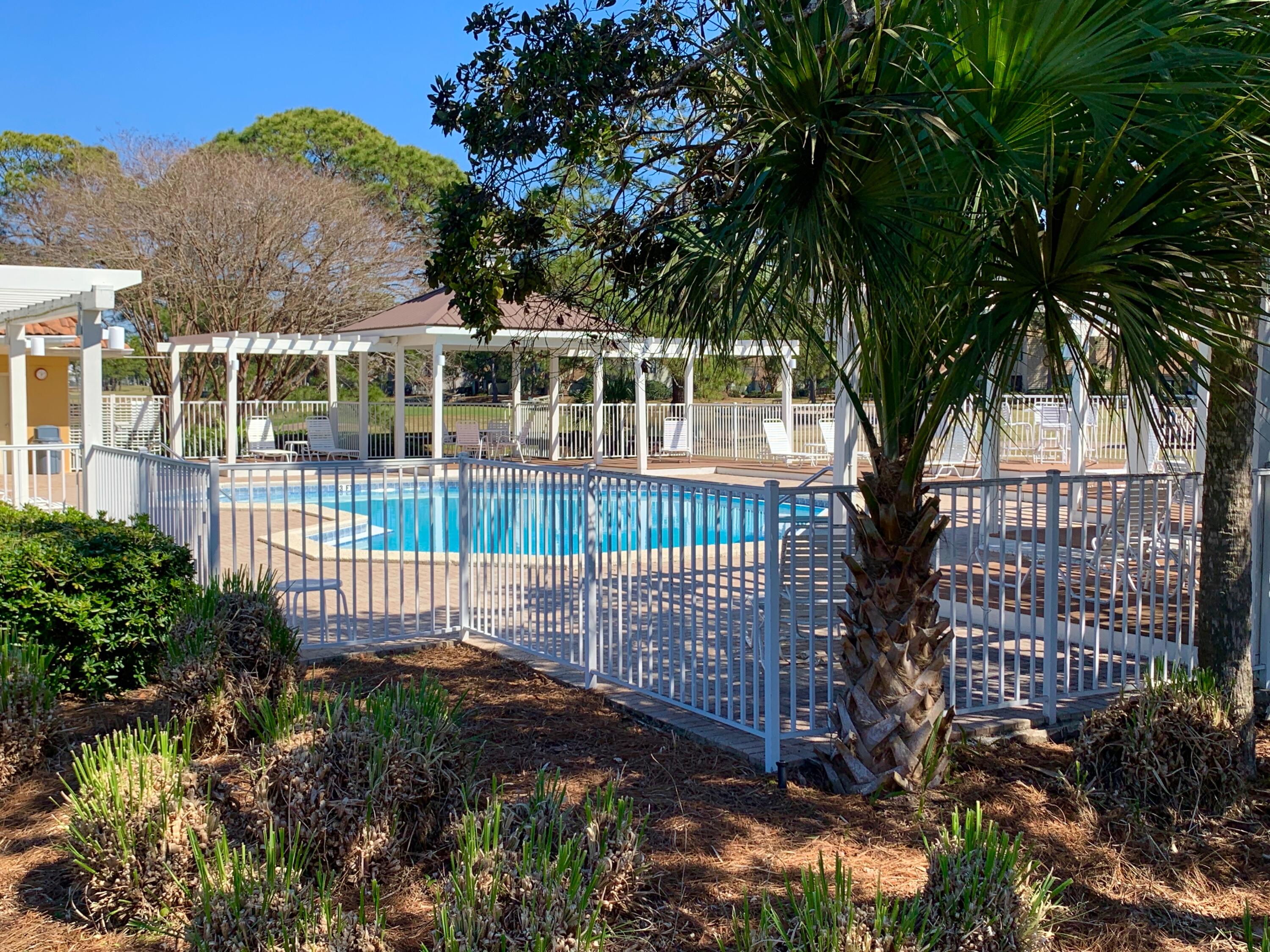 VANTAGE POINTE - Residential