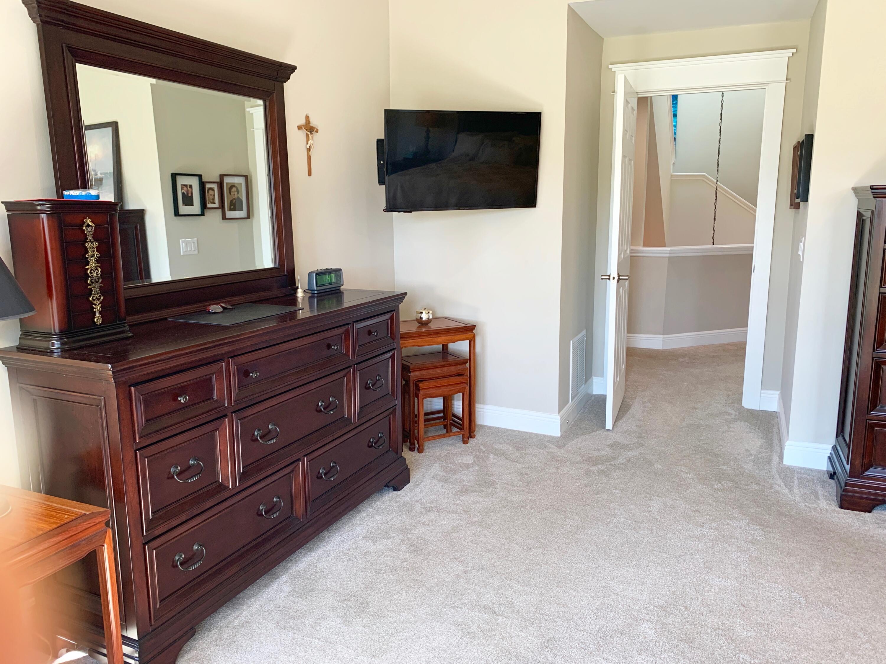 VANTAGE POINTE - Residential