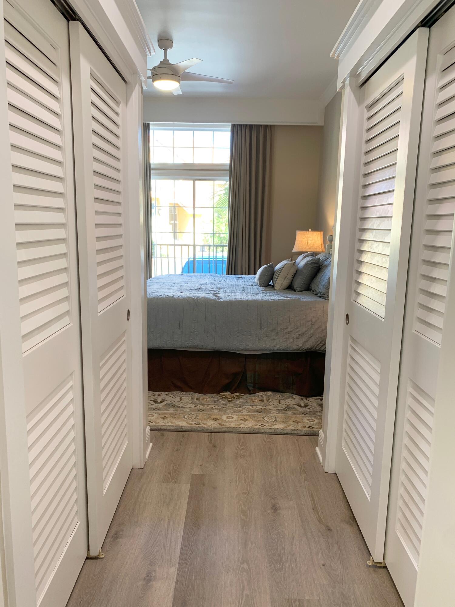 VANTAGE POINTE - Residential