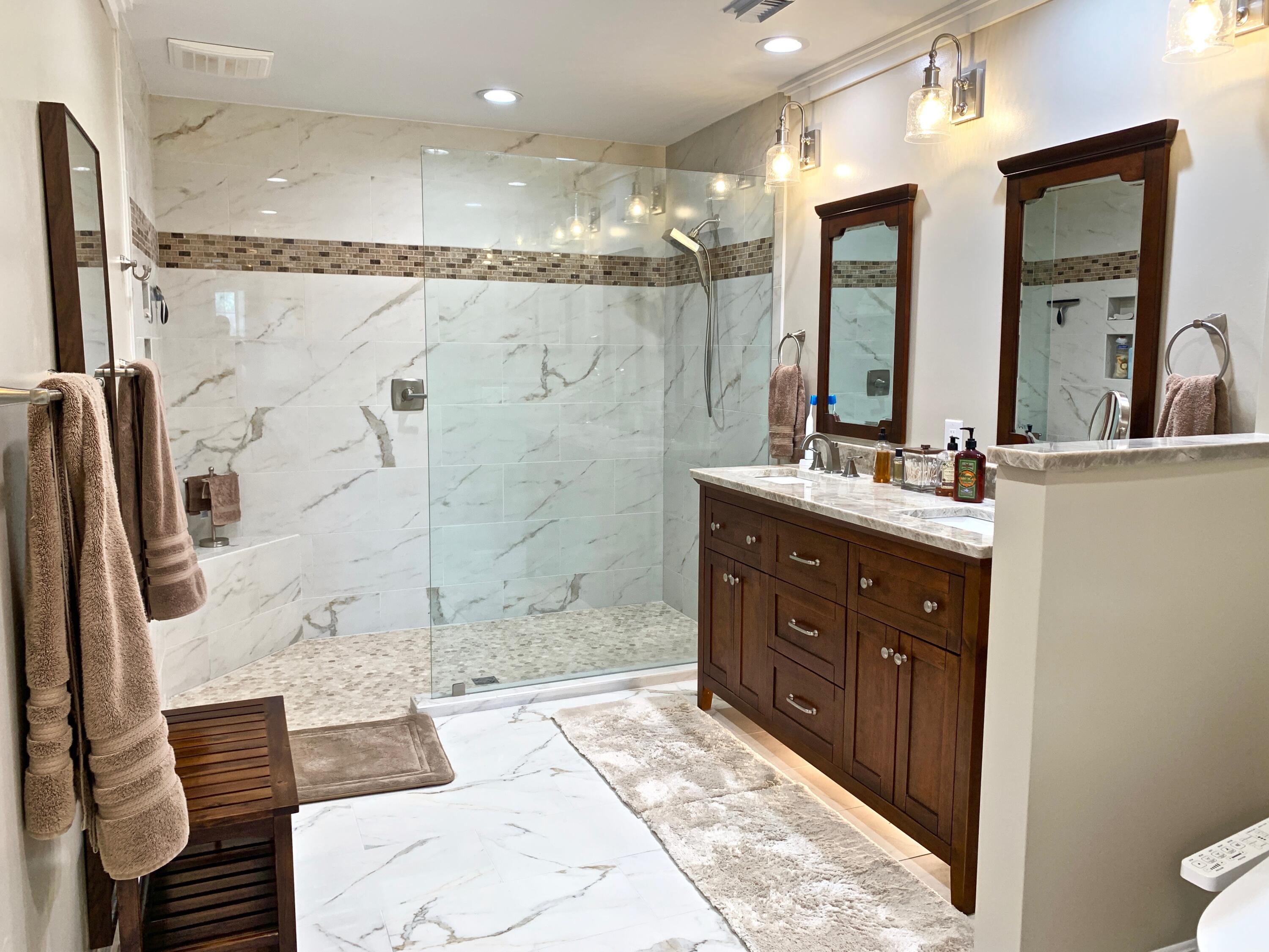 VANTAGE POINTE - Residential