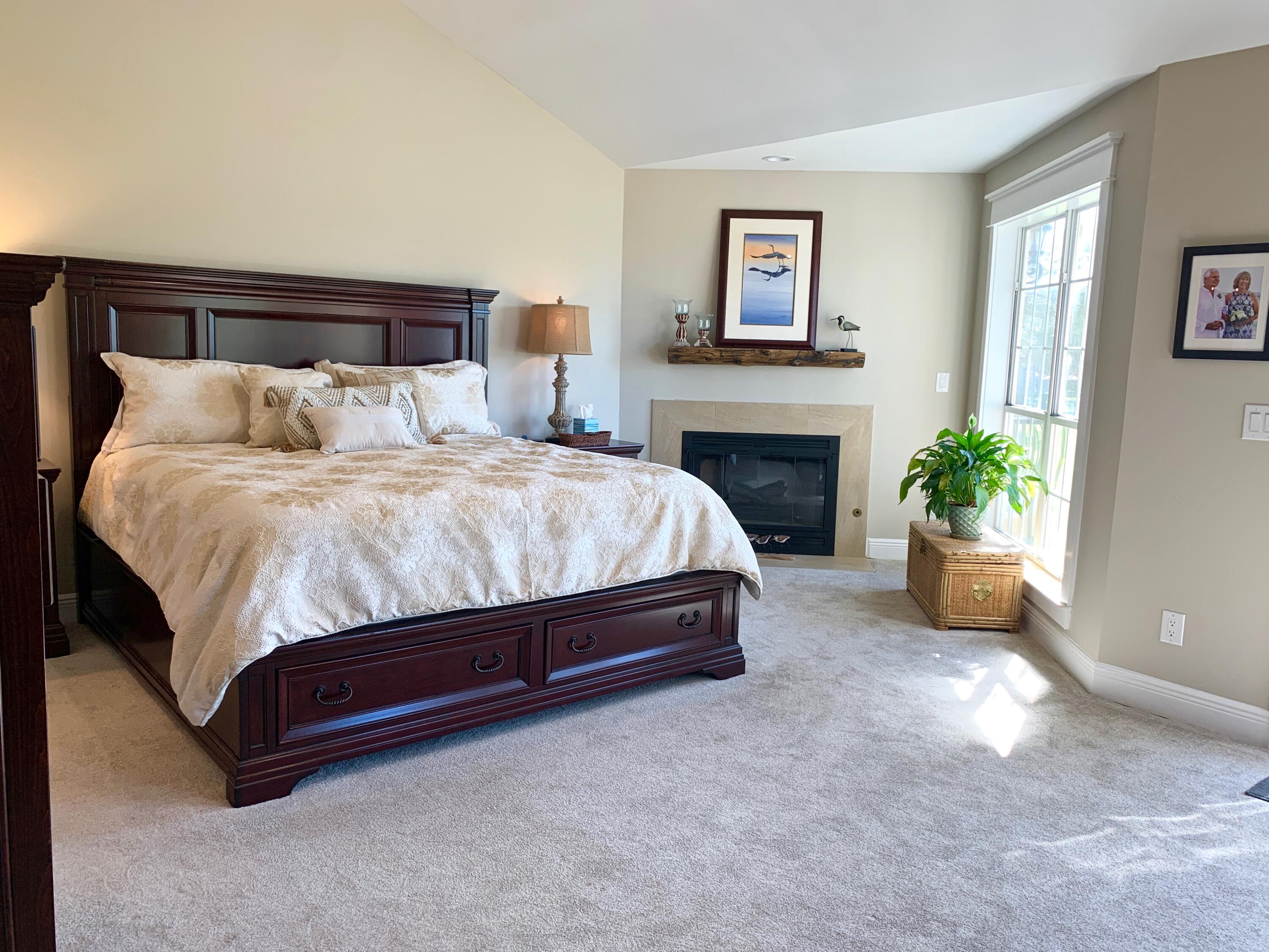 VANTAGE POINTE - Residential