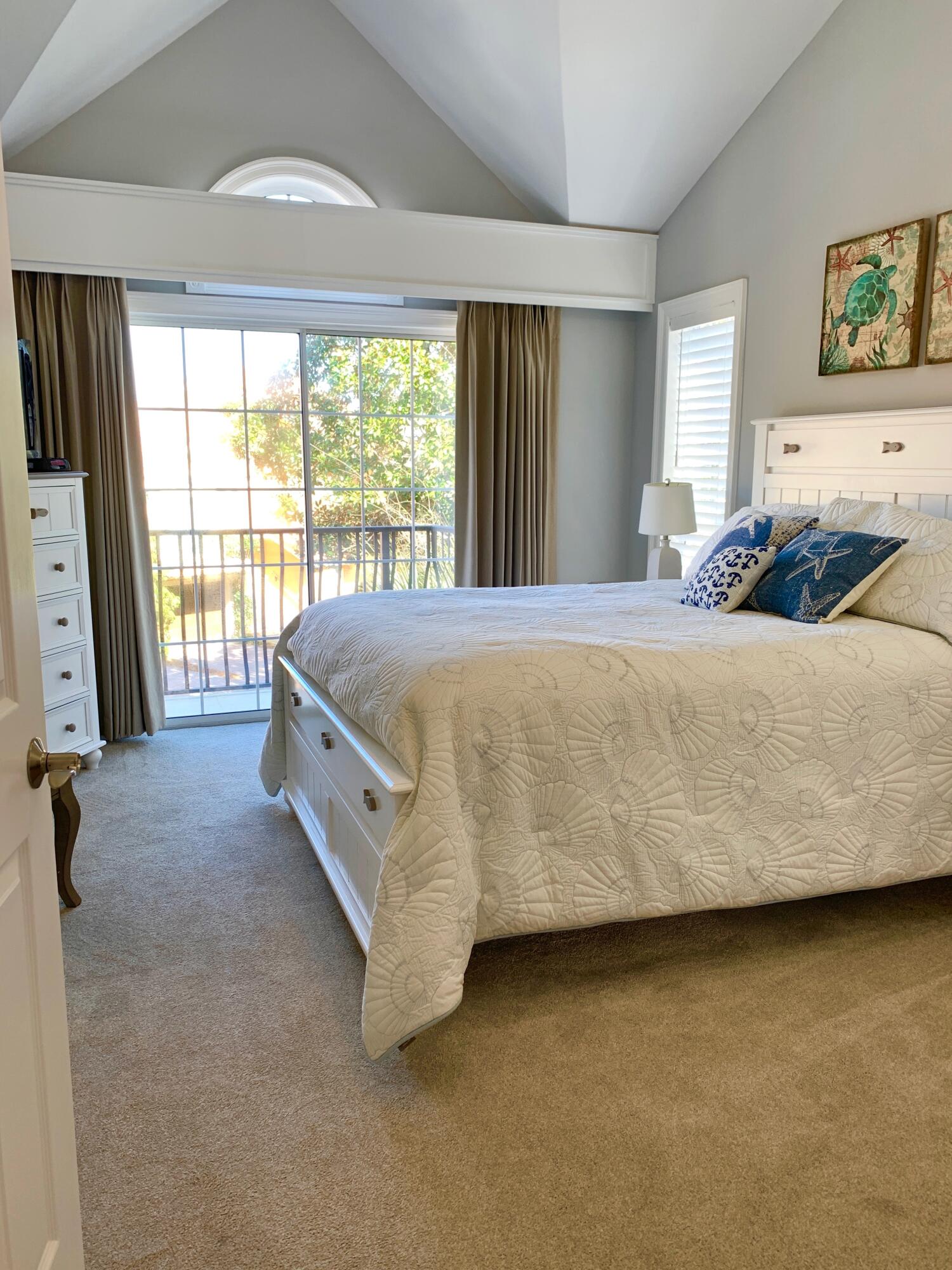 VANTAGE POINTE - Residential