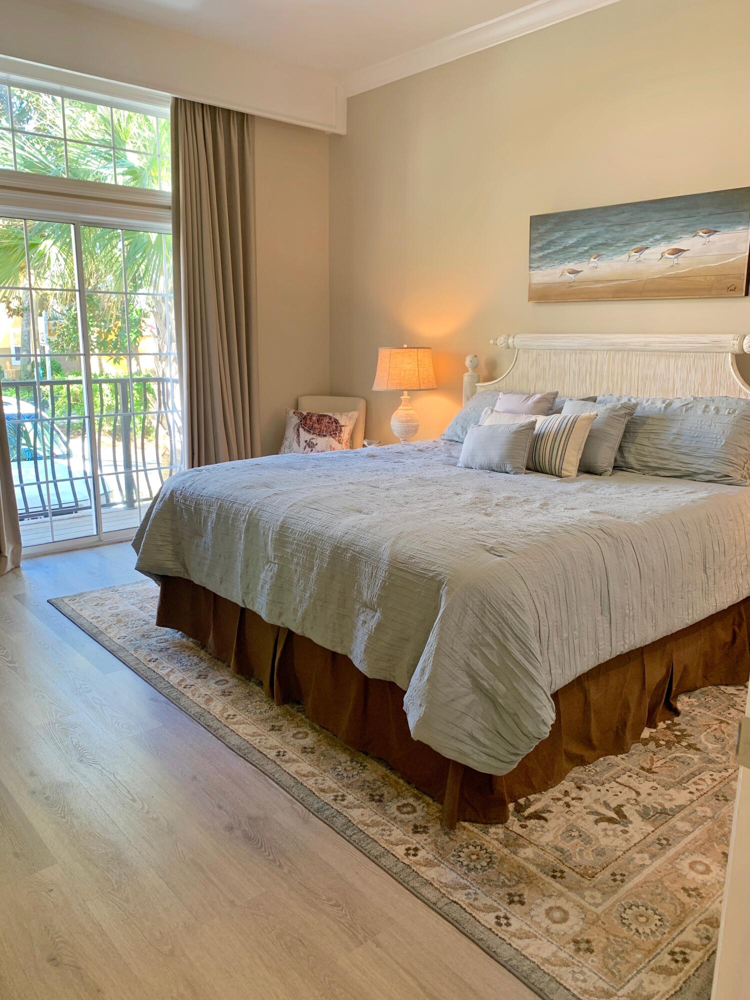 VANTAGE POINTE - Residential