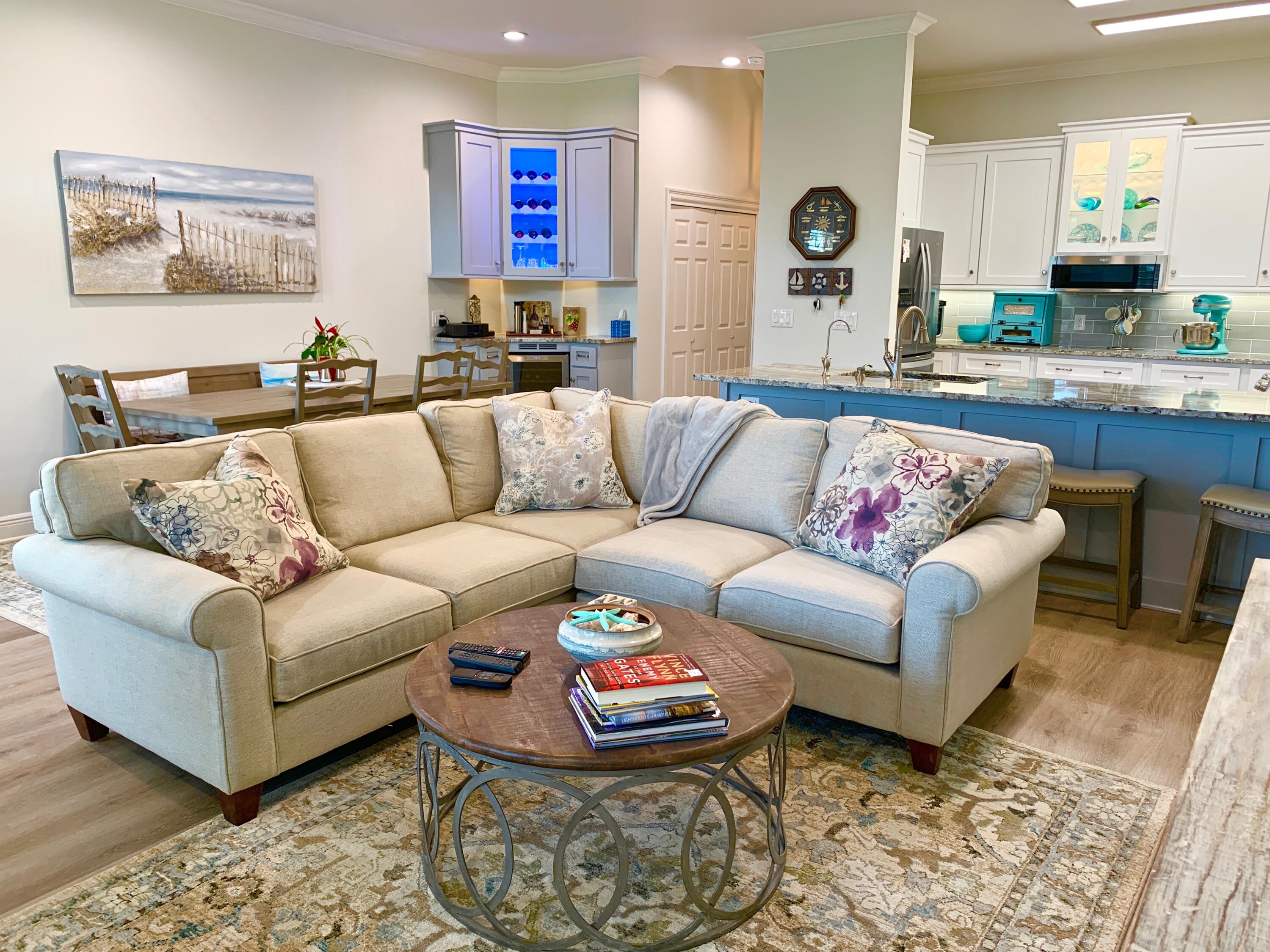 VANTAGE POINTE - Residential