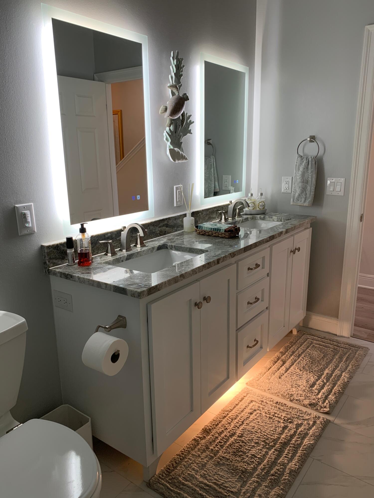 VANTAGE POINTE - Residential