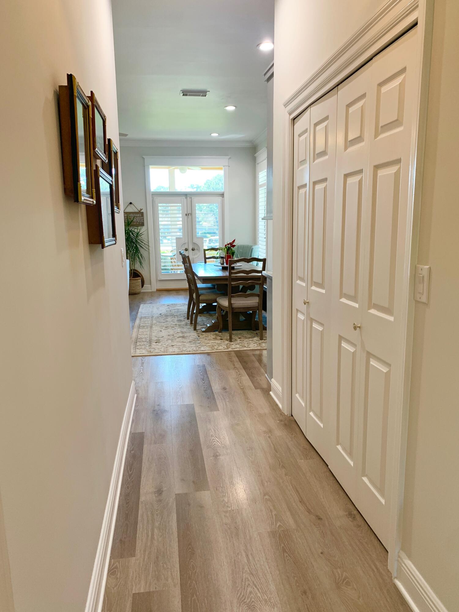 VANTAGE POINTE - Residential