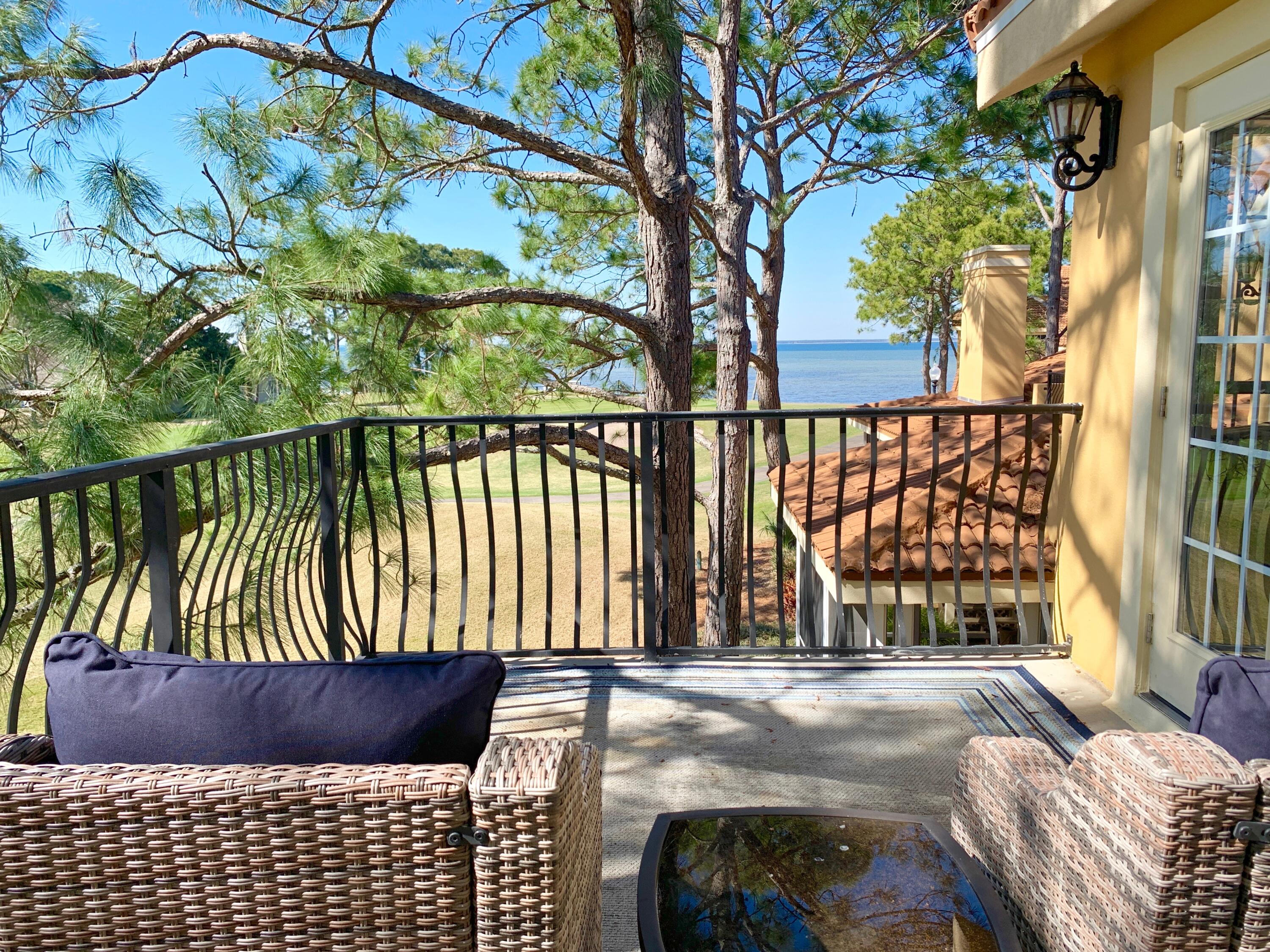 VANTAGE POINTE - Residential