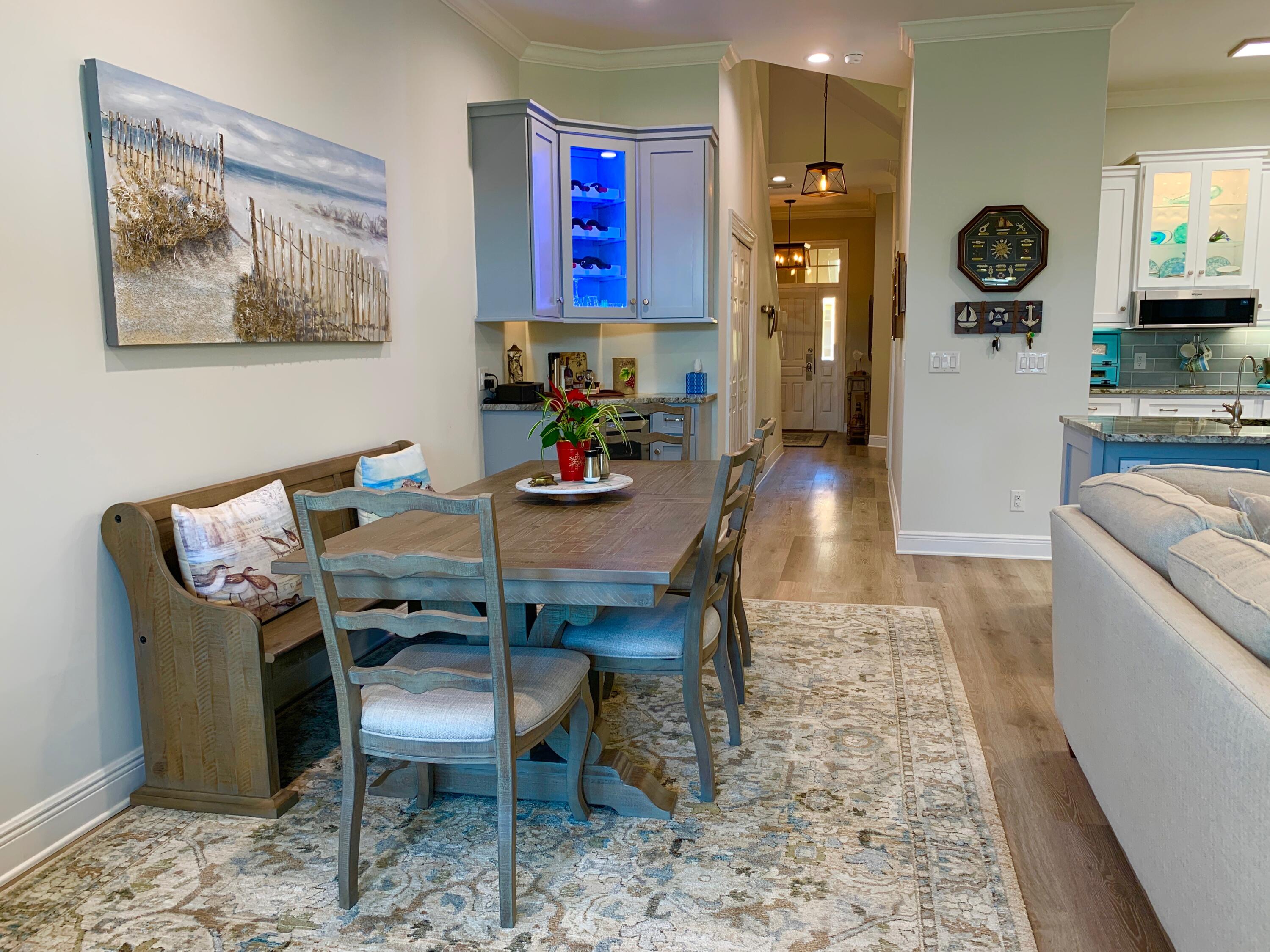 VANTAGE POINTE - Residential