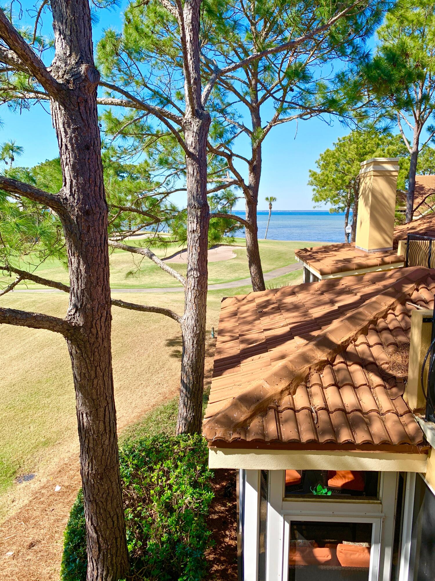 VANTAGE POINTE - Residential