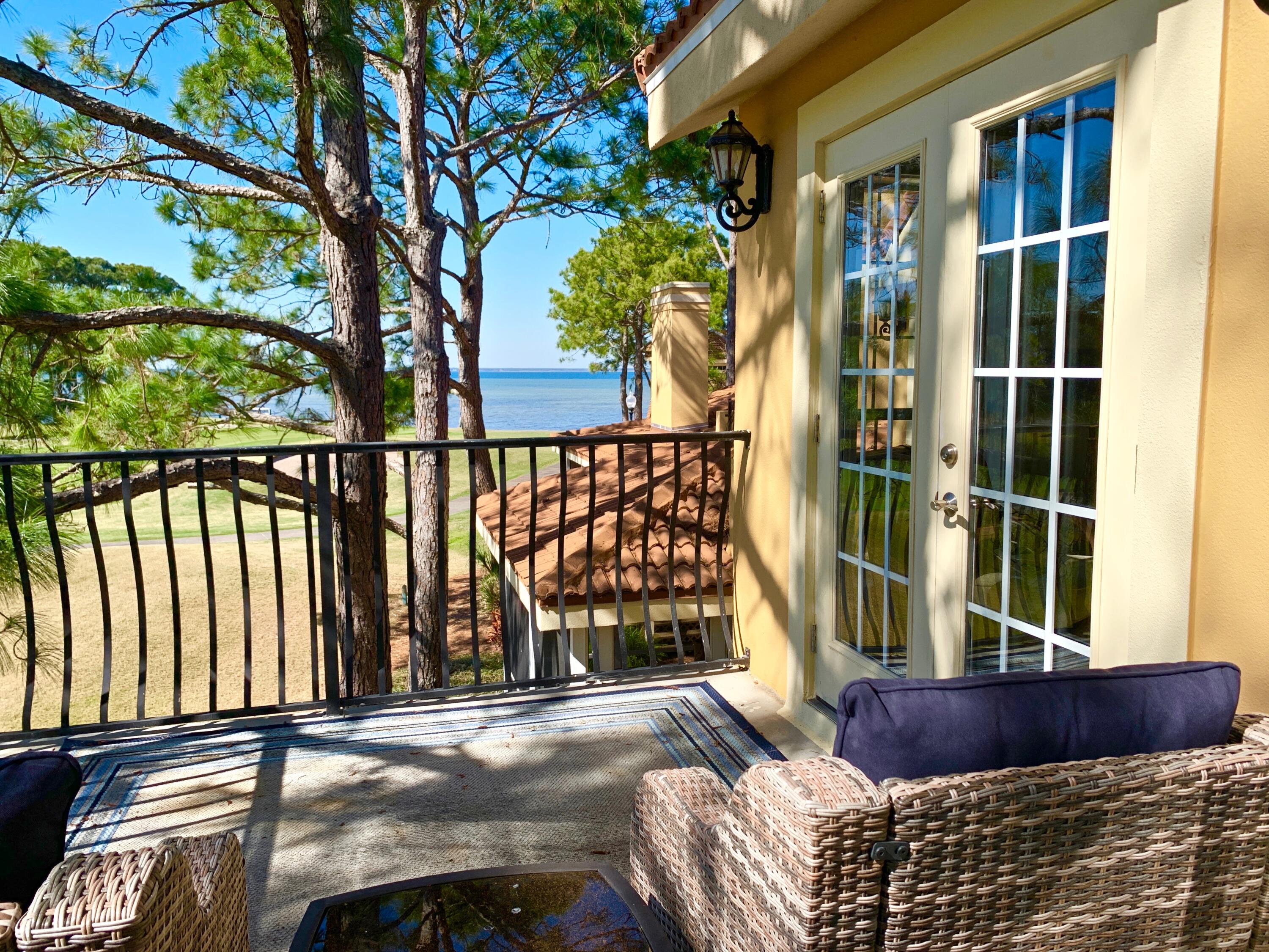 VANTAGE POINTE - Residential
