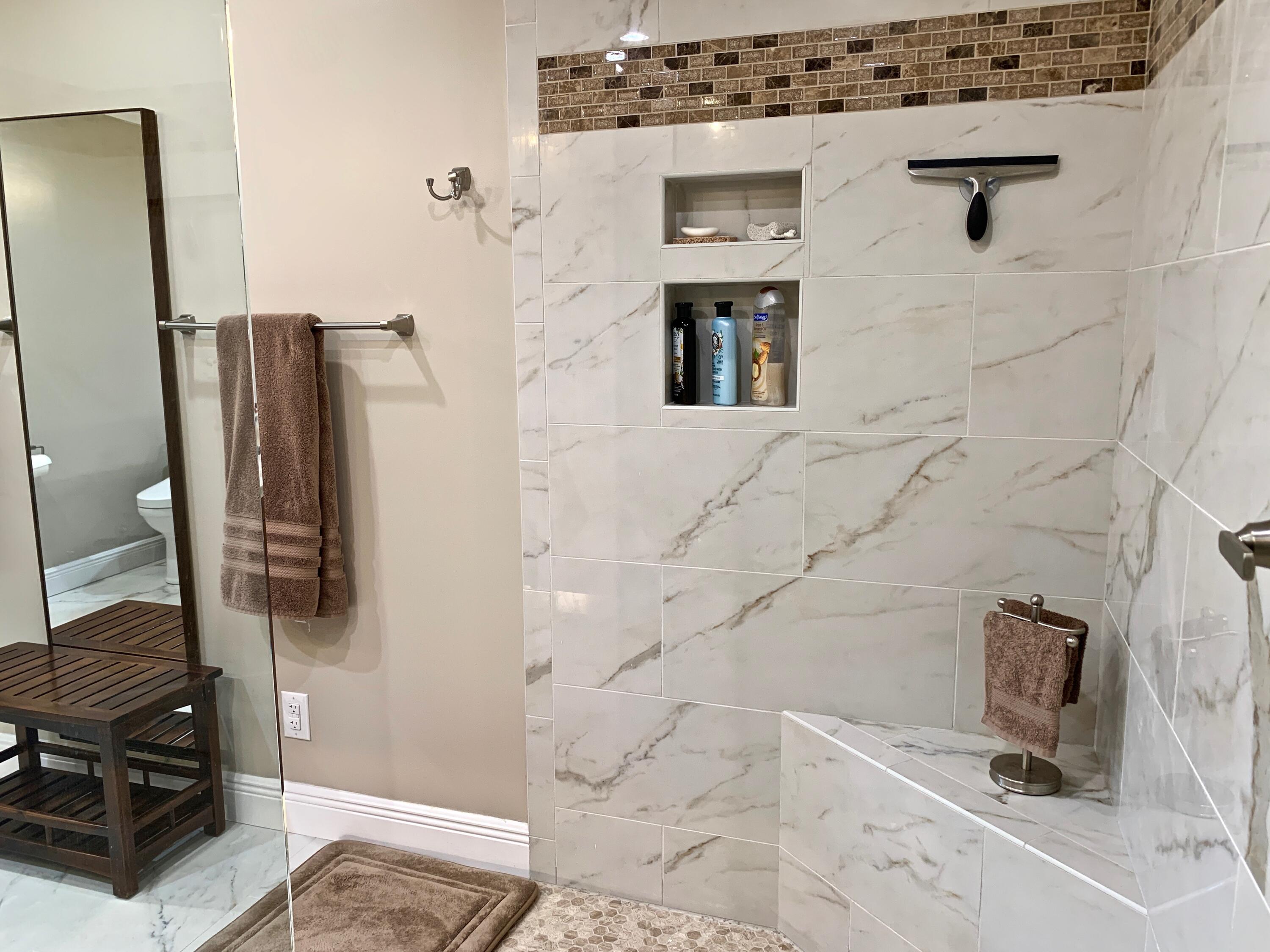 VANTAGE POINTE - Residential