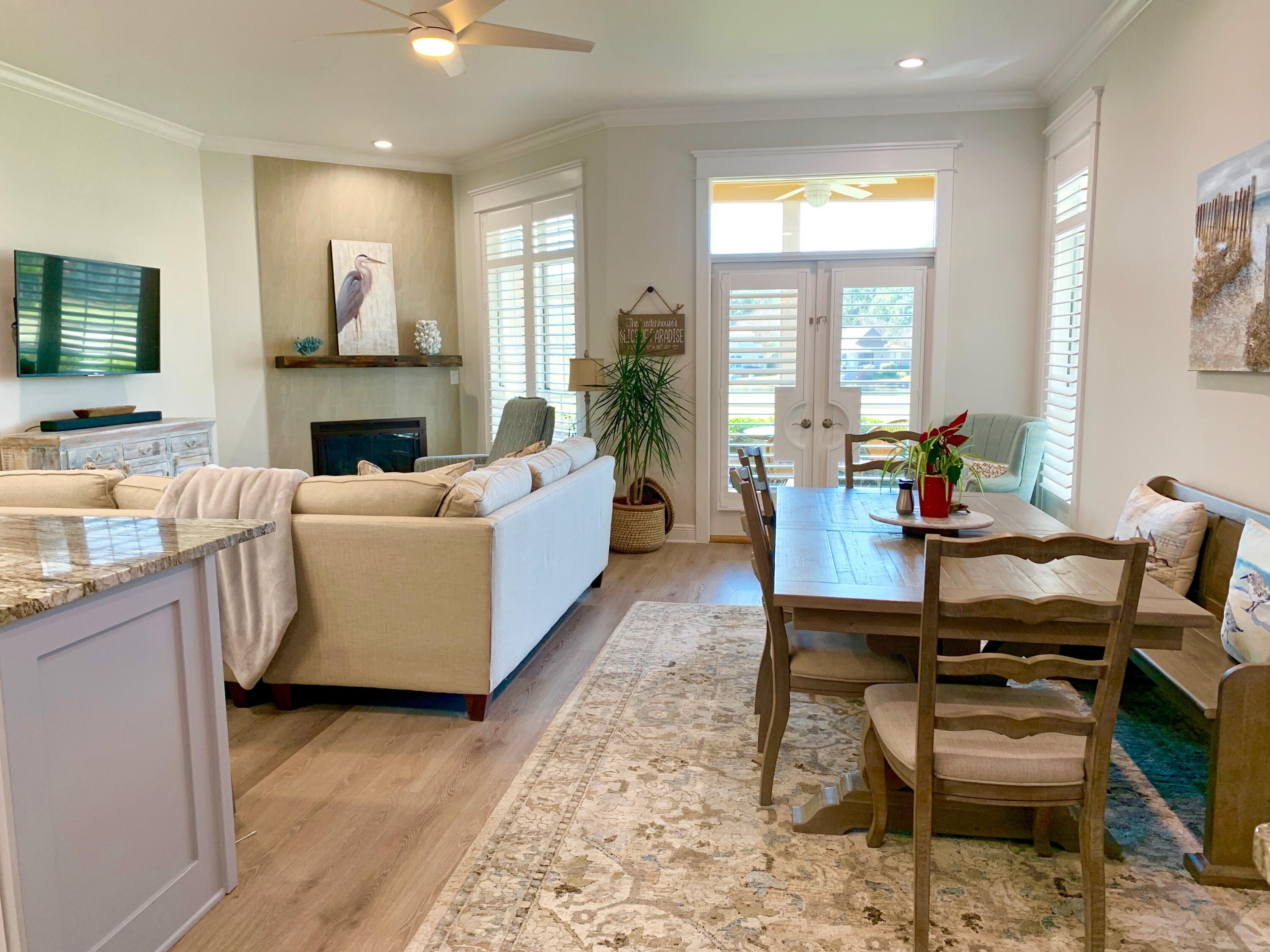 VANTAGE POINTE - Residential