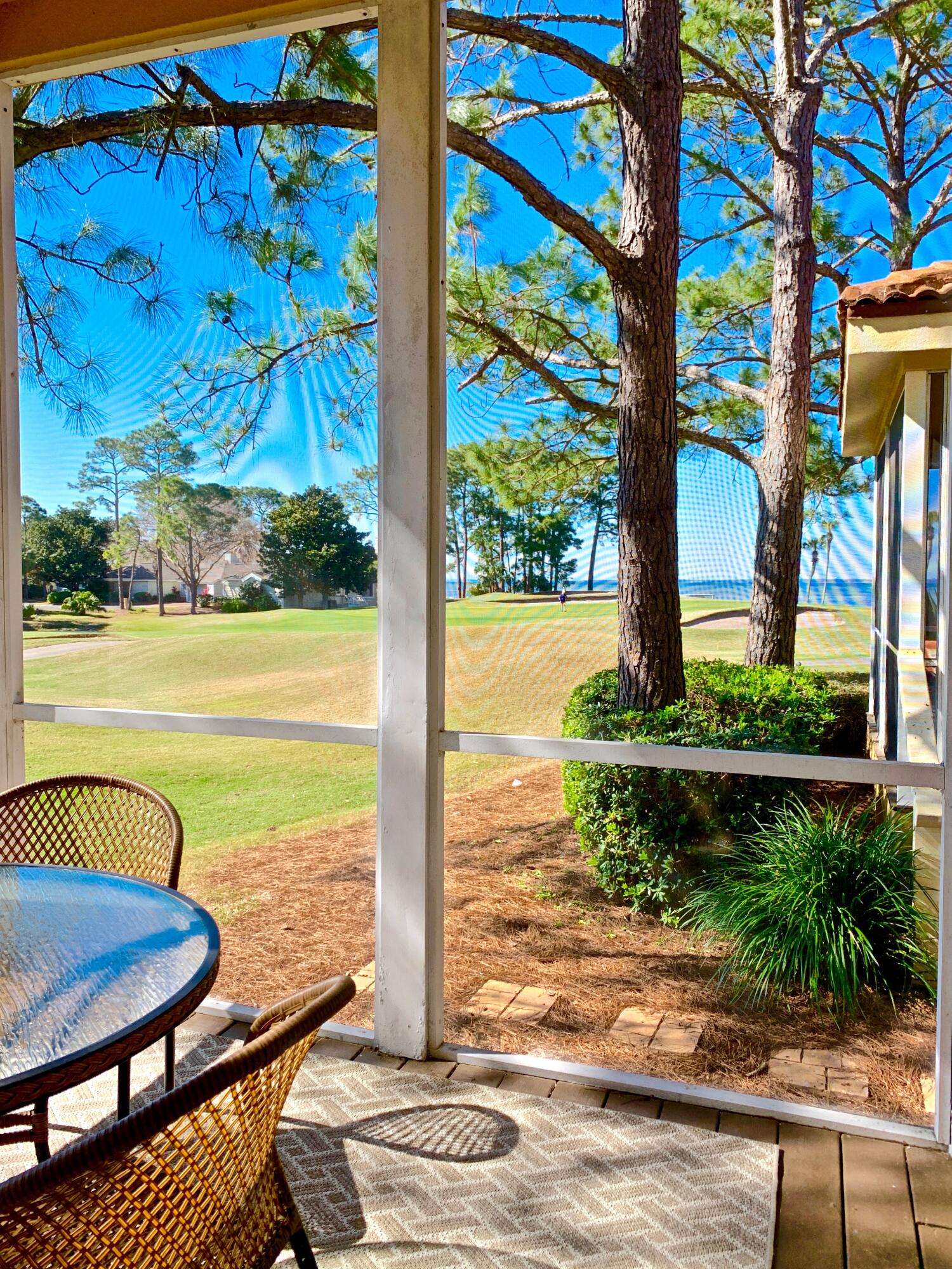 VANTAGE POINTE - Residential