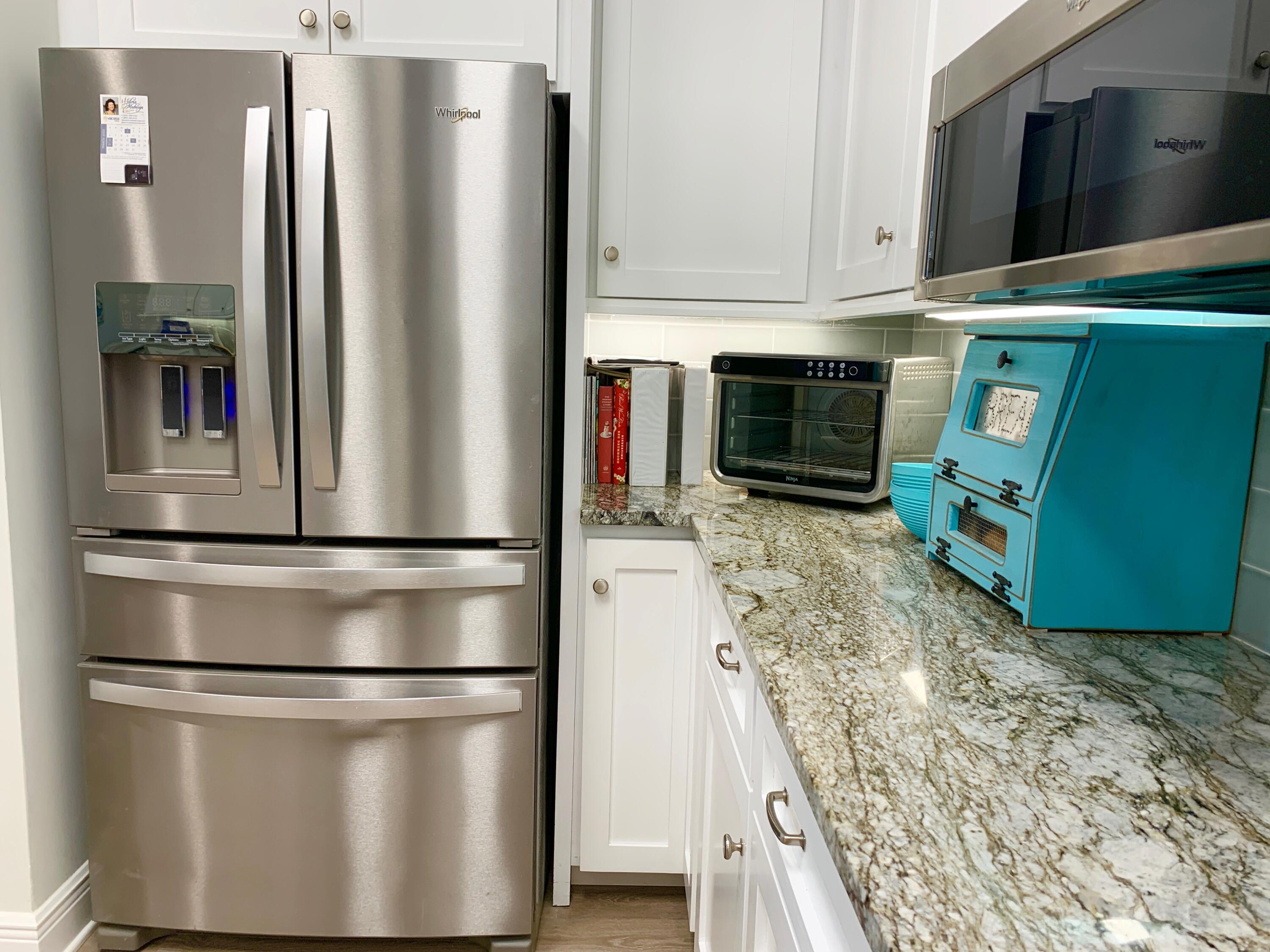 VANTAGE POINTE - Residential