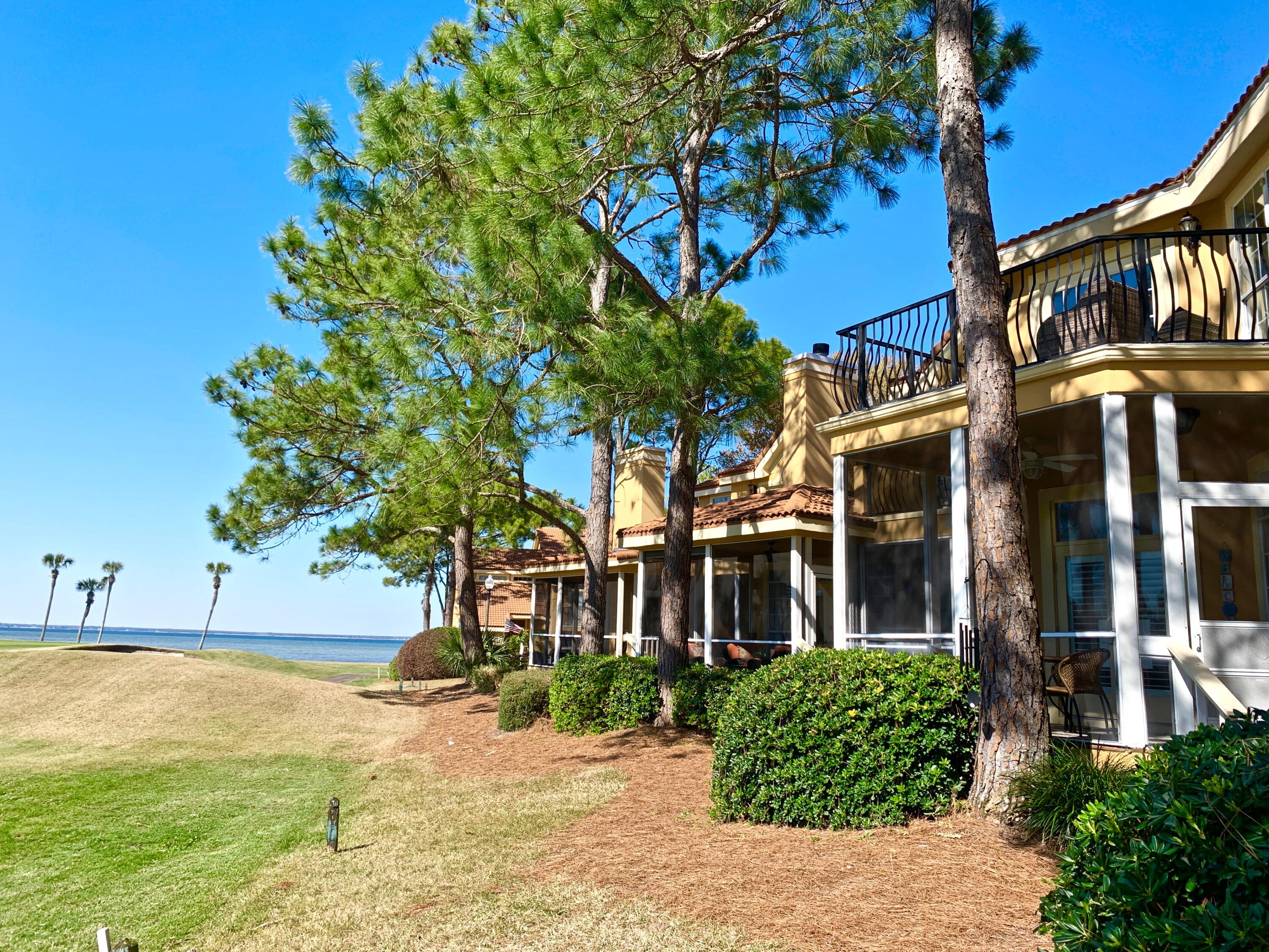 VANTAGE POINTE - Residential
