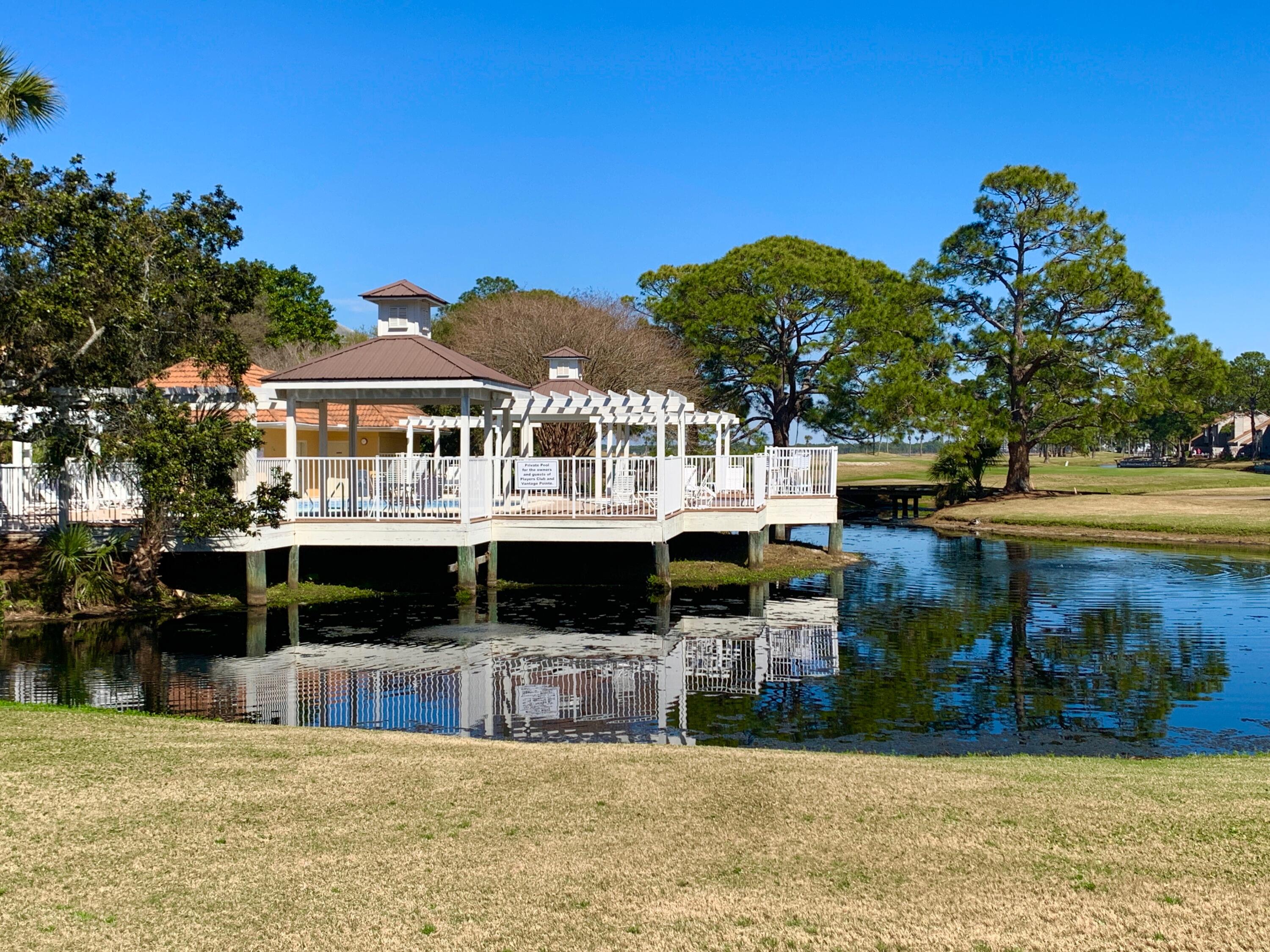 VANTAGE POINTE - Residential