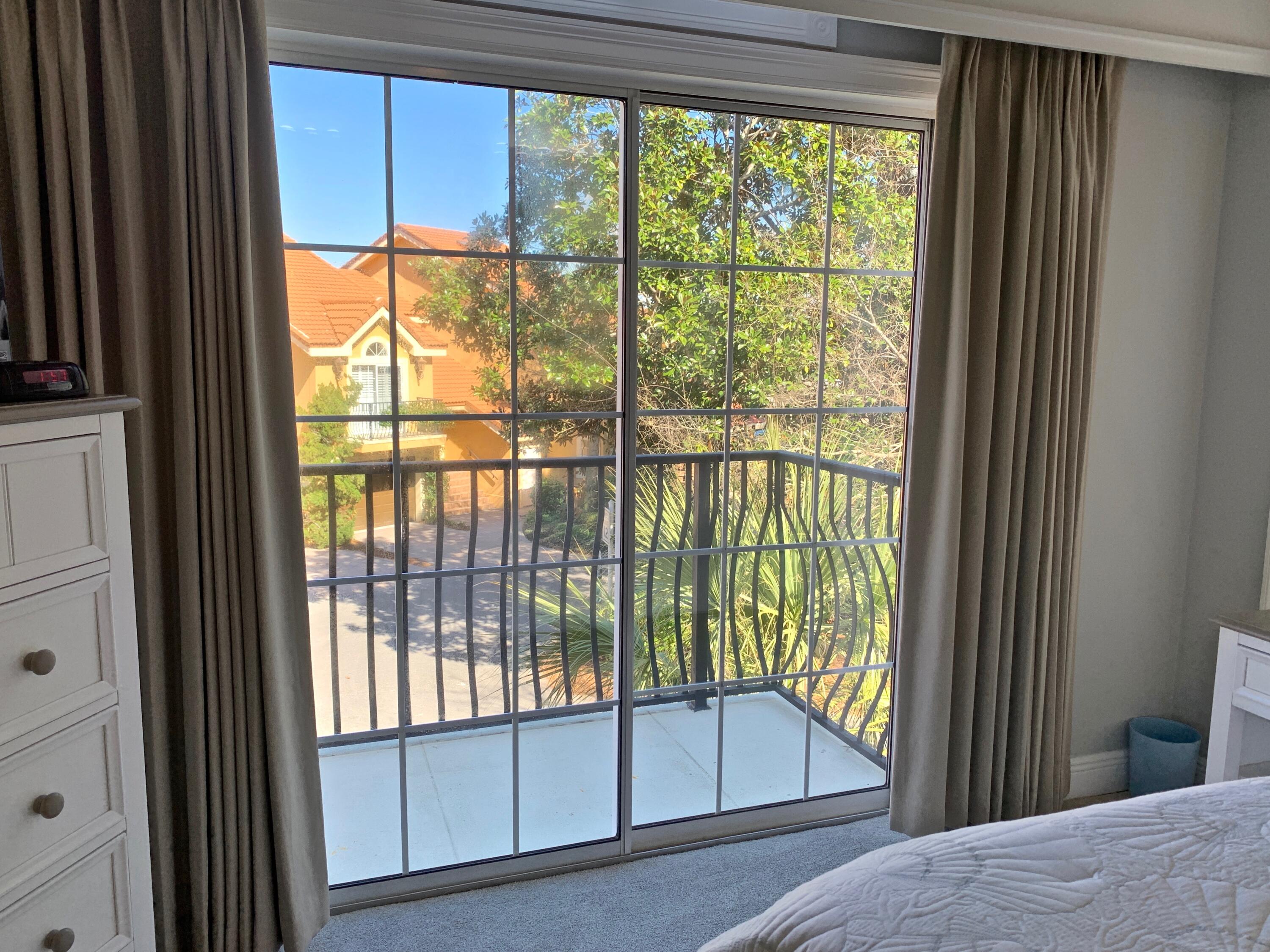 VANTAGE POINTE - Residential