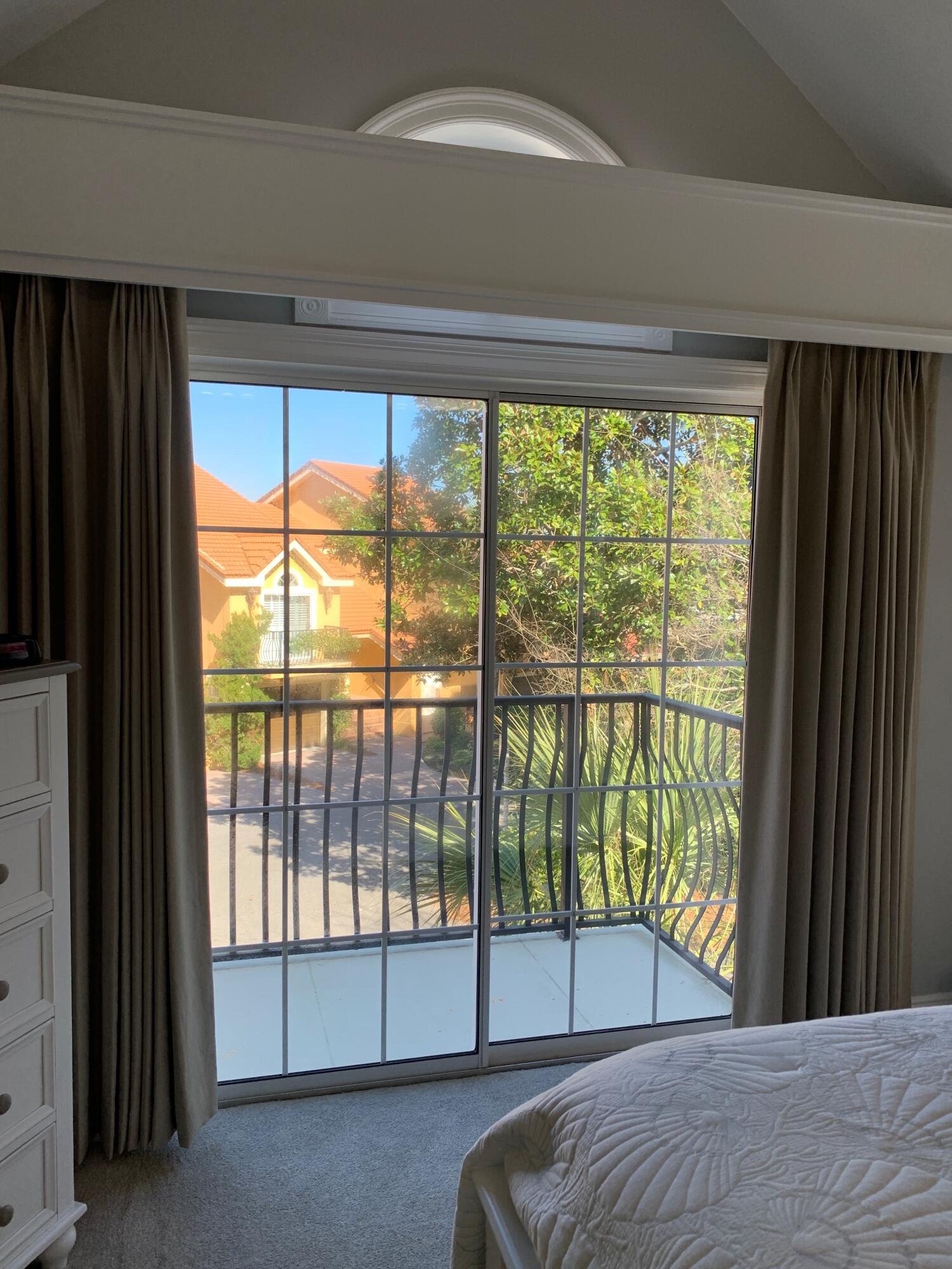 VANTAGE POINTE - Residential