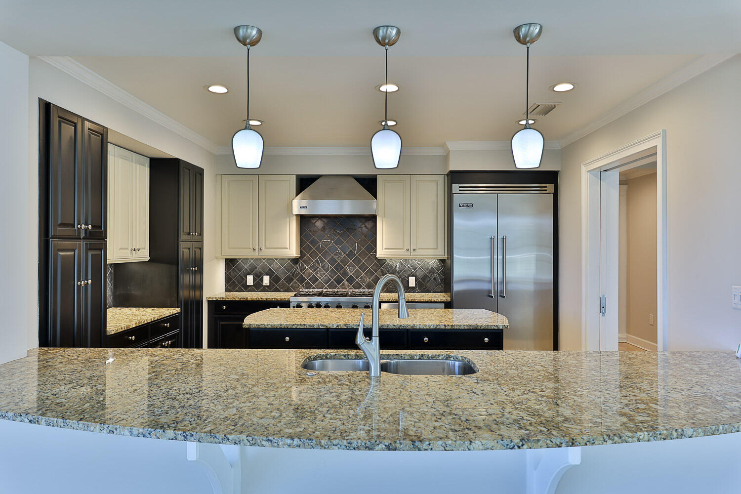 ONE WATER PLACE AT KELLY PLANTATION - Residential Lease