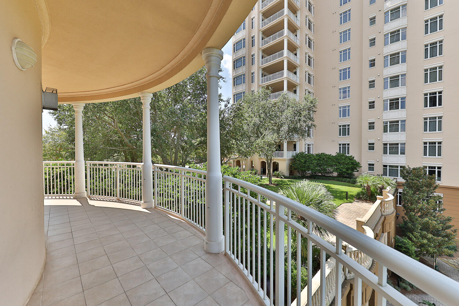 ONE WATER PLACE AT KELLY PLANTATION - Residential Lease