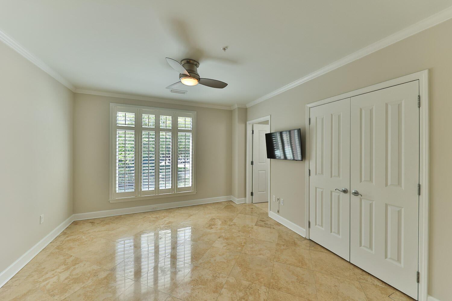 ONE WATER PLACE AT KELLY PLANTATION - Residential Lease