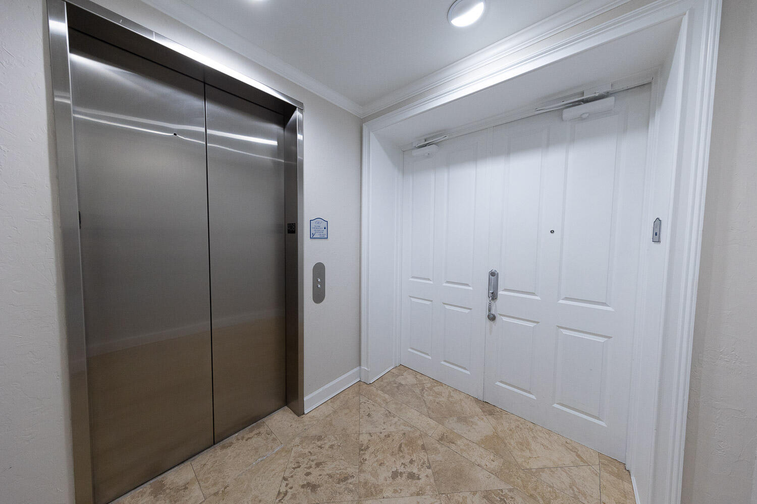 ONE WATER PLACE AT KELLY PLANTATION - Residential Lease