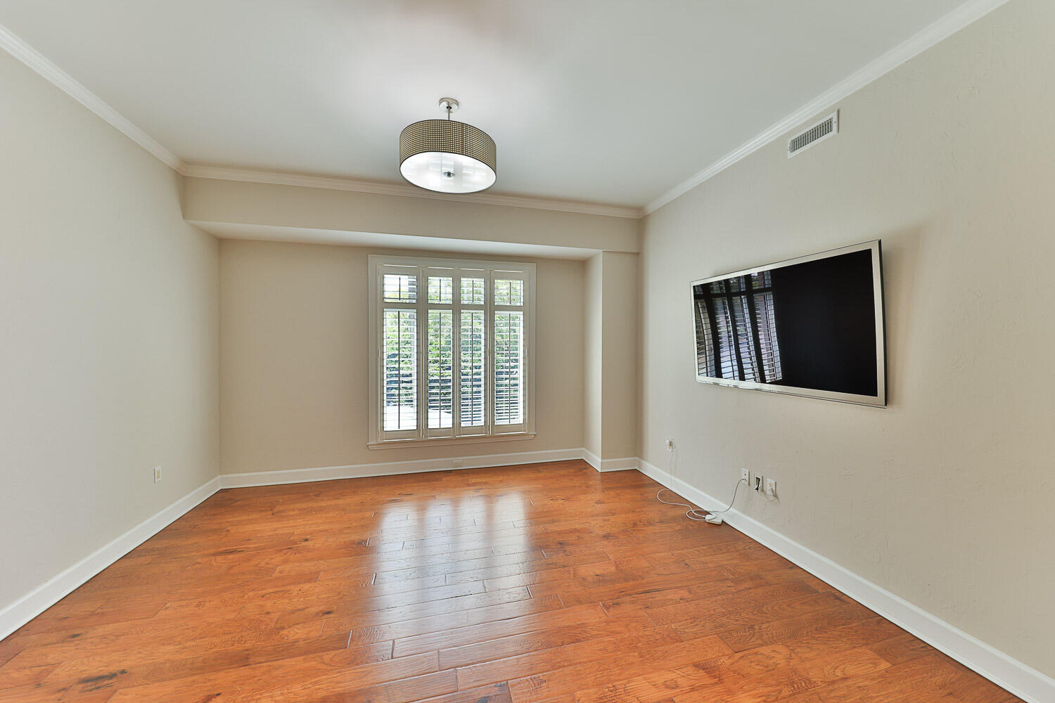 ONE WATER PLACE AT KELLY PLANTATION - Residential Lease