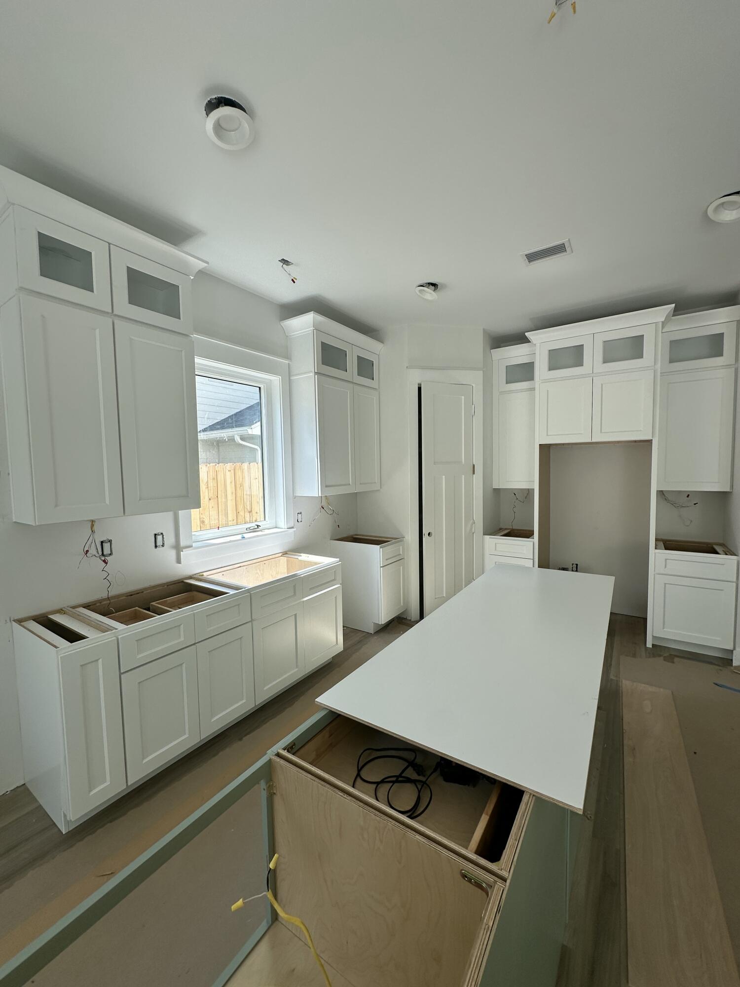 MAGNOLIA BEACH - Residential