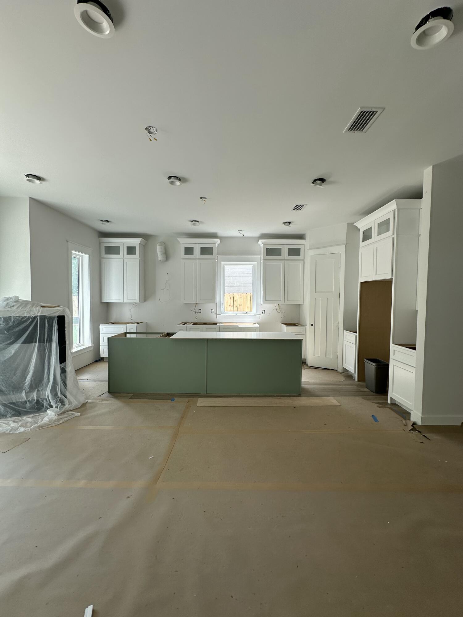 MAGNOLIA BEACH - Residential