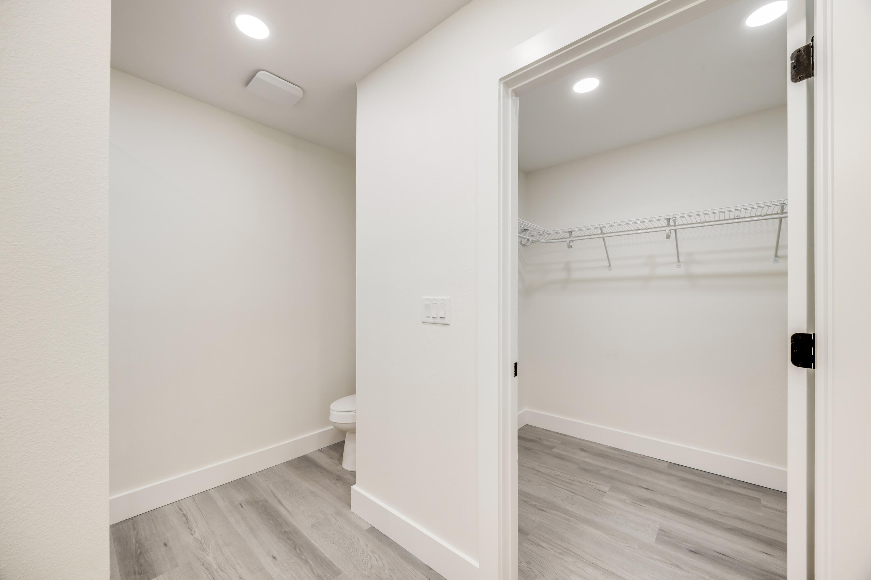 MORRIS ADD CRESTVIEW LOTS 68,69 & 70 BLK 21 - Residential