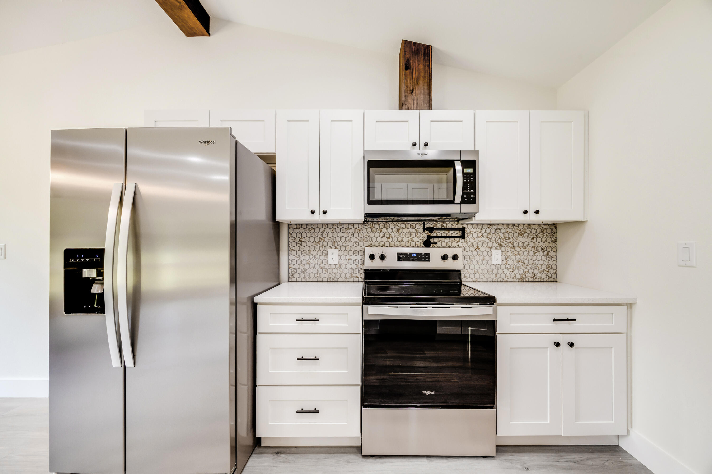 MORRIS ADD CRESTVIEW LOTS 68,69 & 70 BLK 21 - Residential