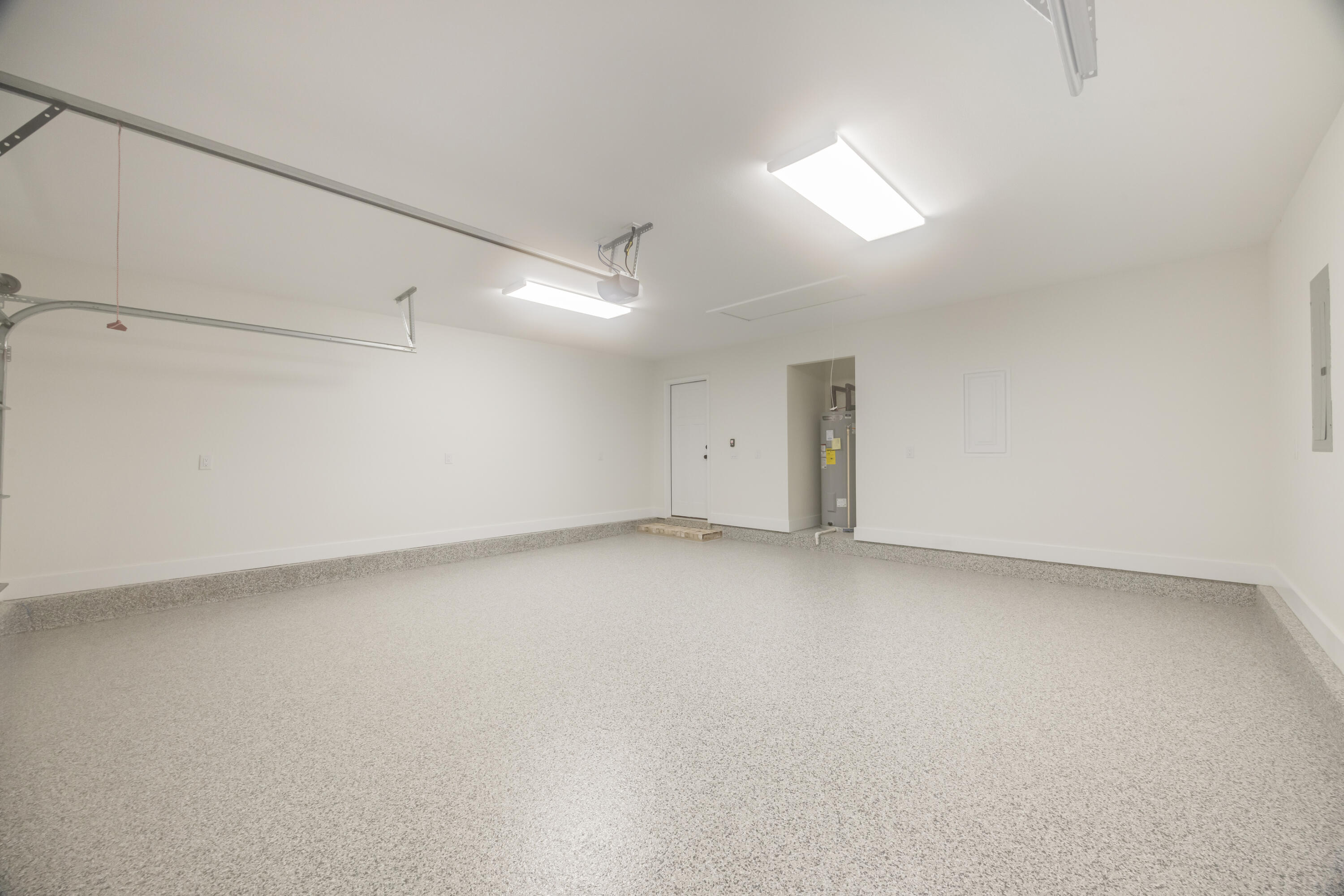 MORRIS ADD CRESTVIEW LOTS 68,69 & 70 BLK 21 - Residential