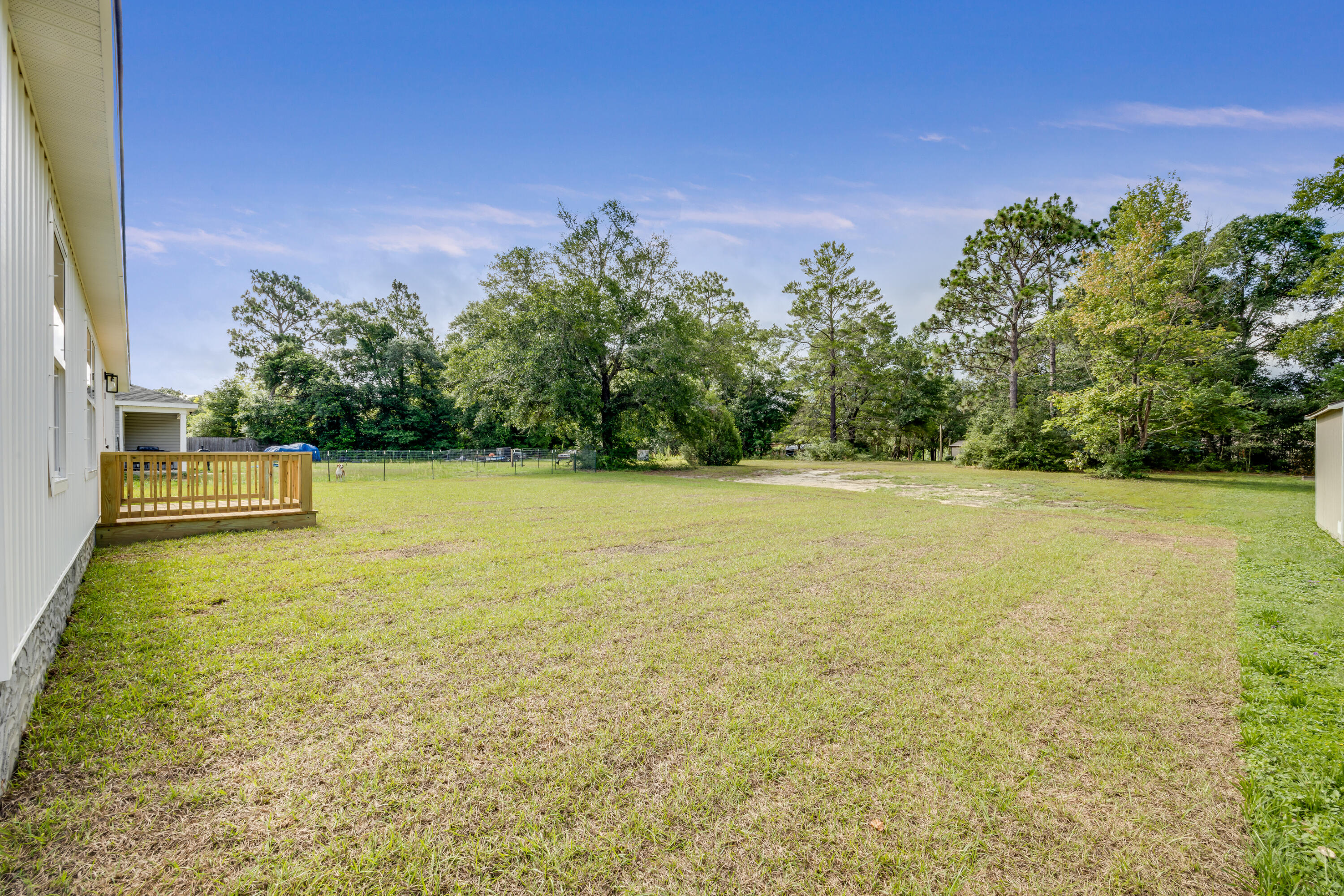 MORRIS ADD CRESTVIEW LOTS 68,69 & 70 BLK 21 - Residential