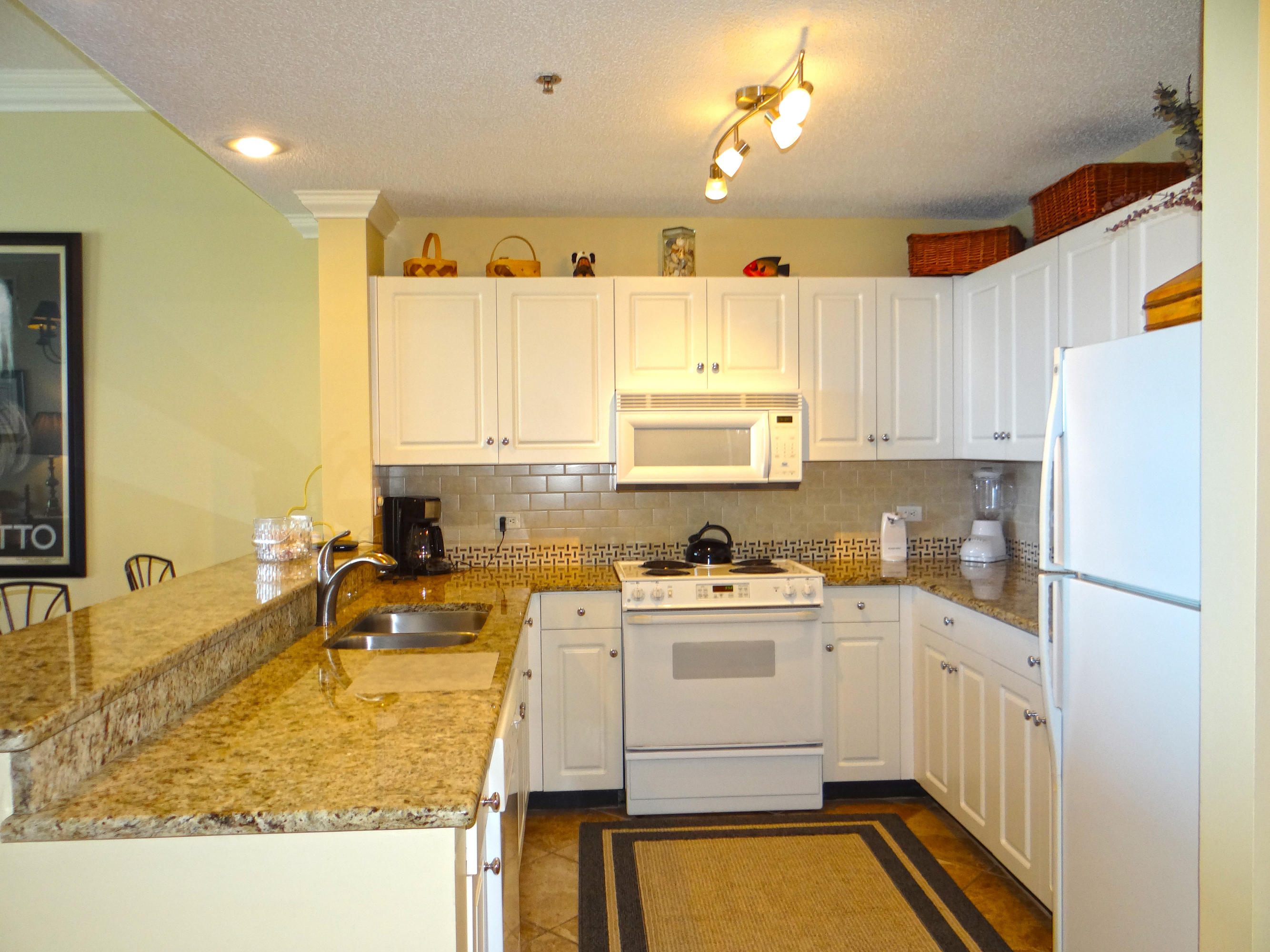 LEEWARD KEY - Residential