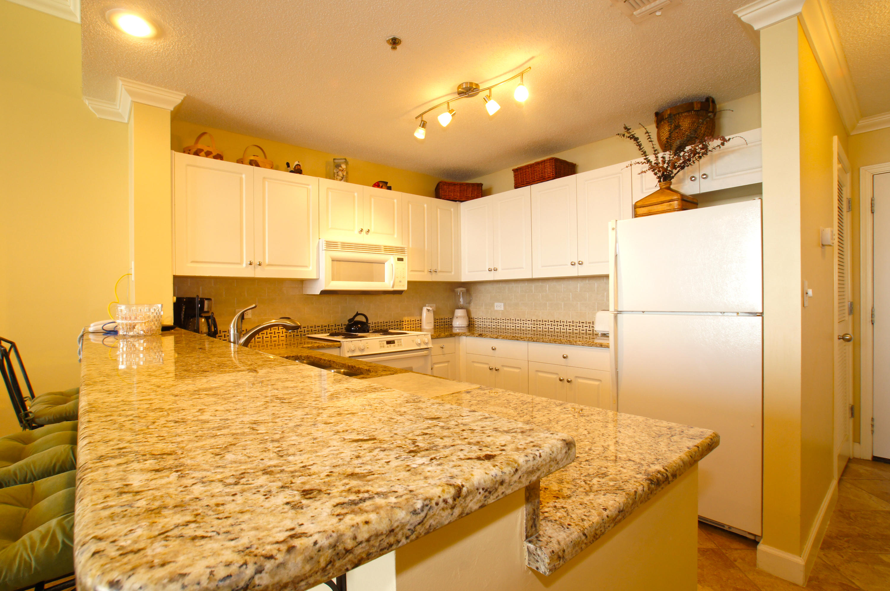 LEEWARD KEY - Residential