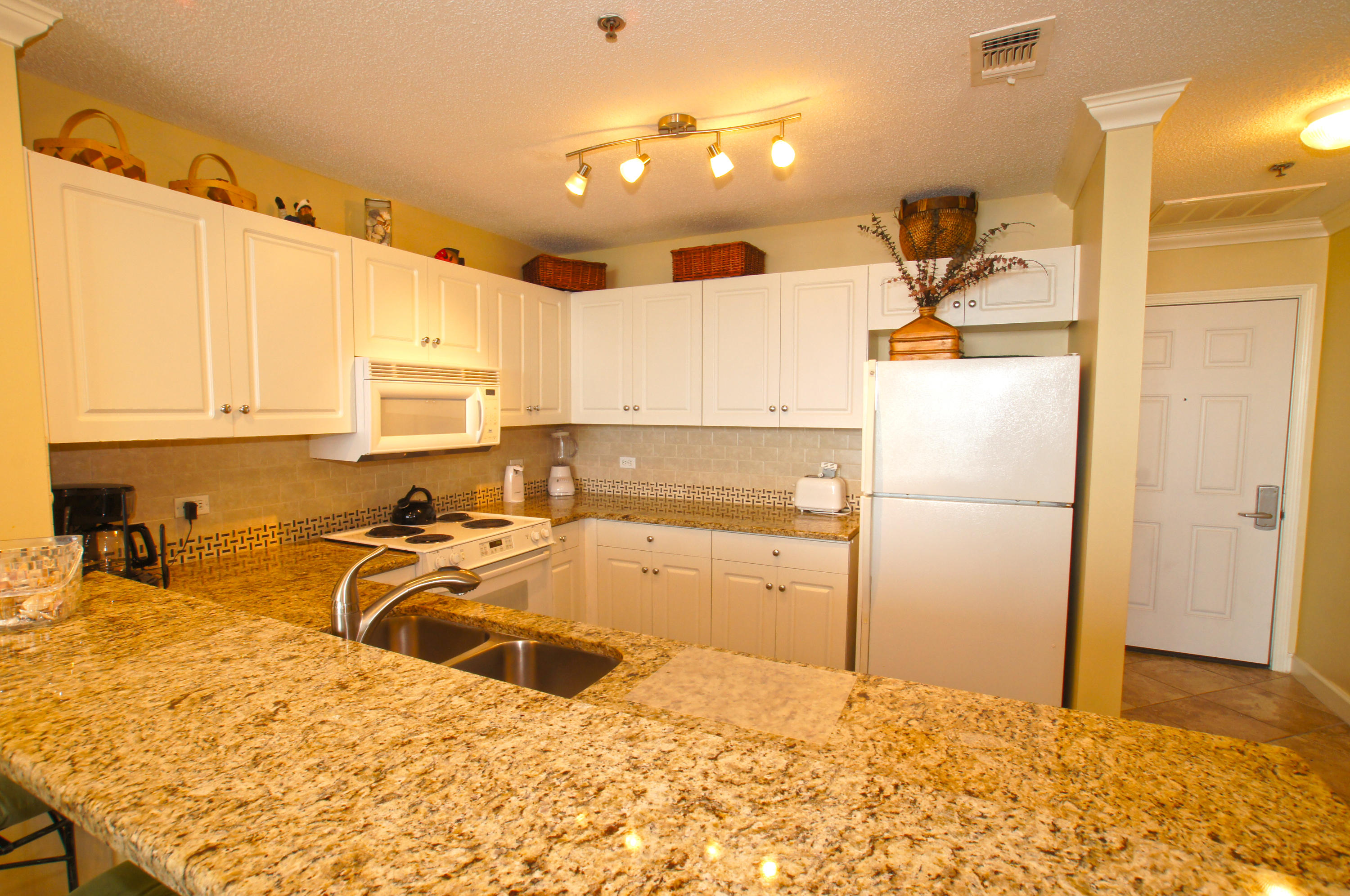 LEEWARD KEY - Residential